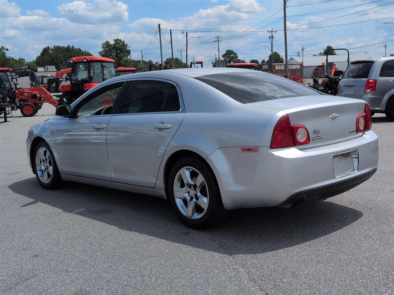 Chevrolet Malibu  2011