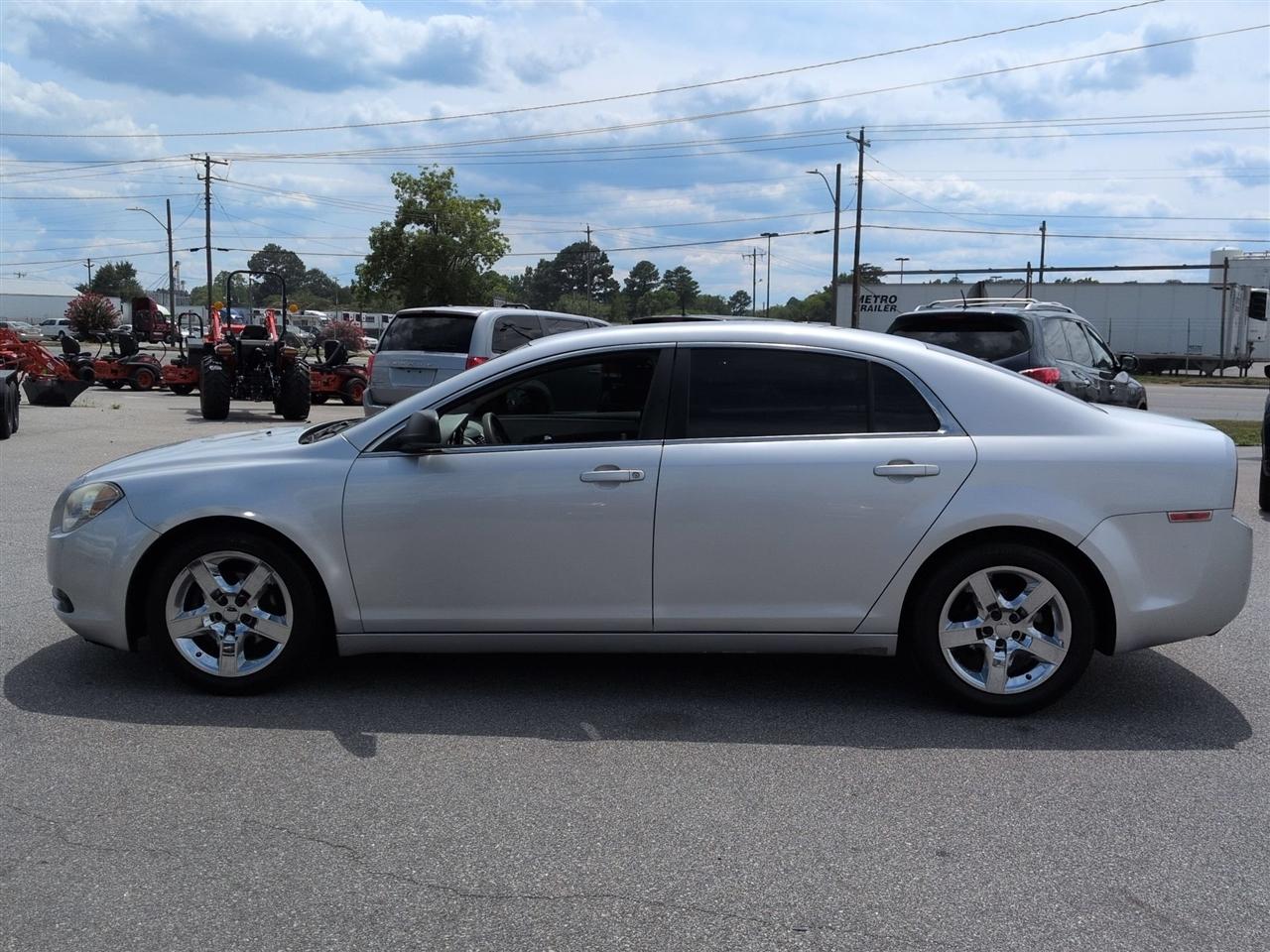 Chevrolet Malibu  2011
