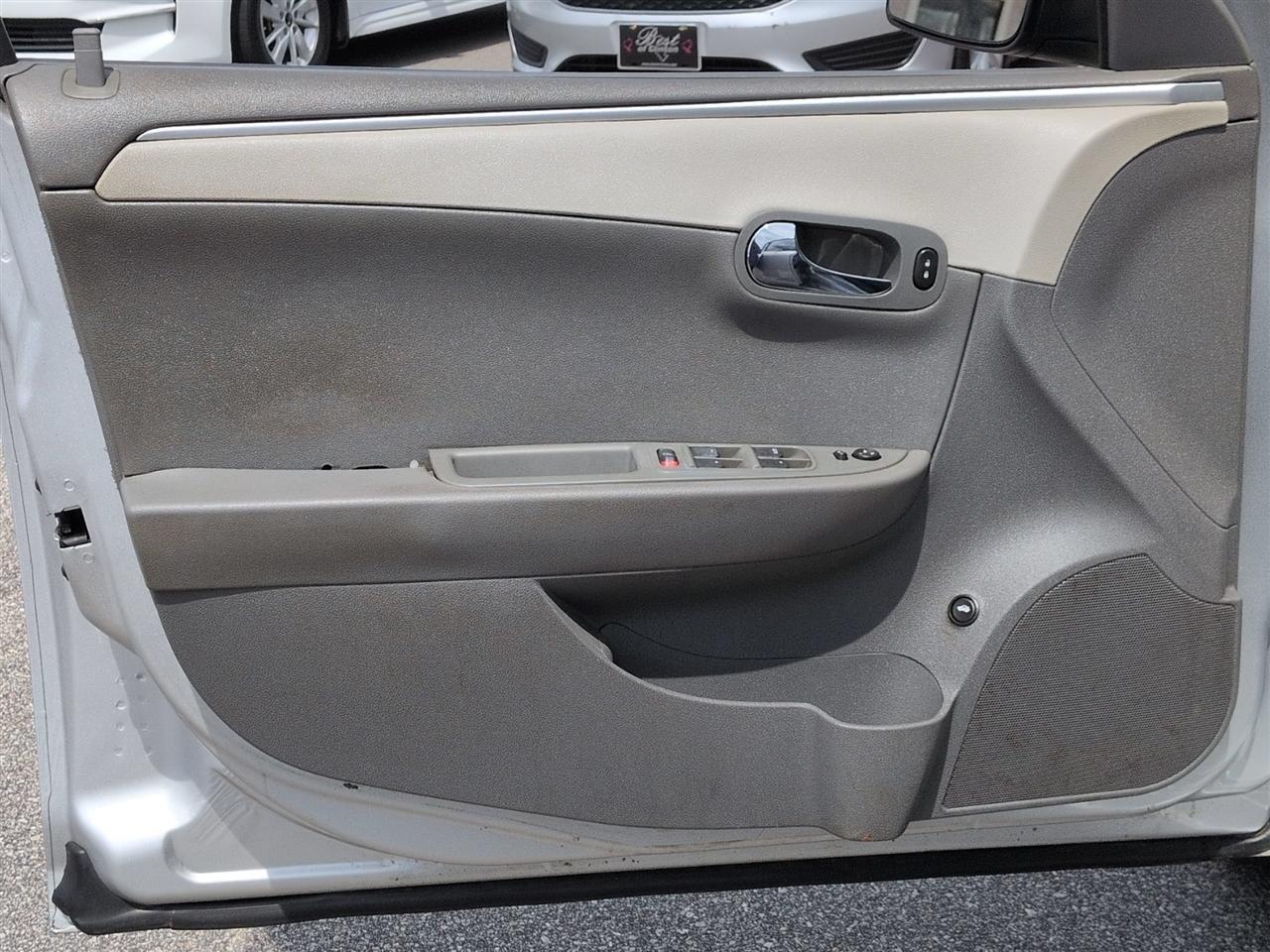 Chevrolet Malibu  2011