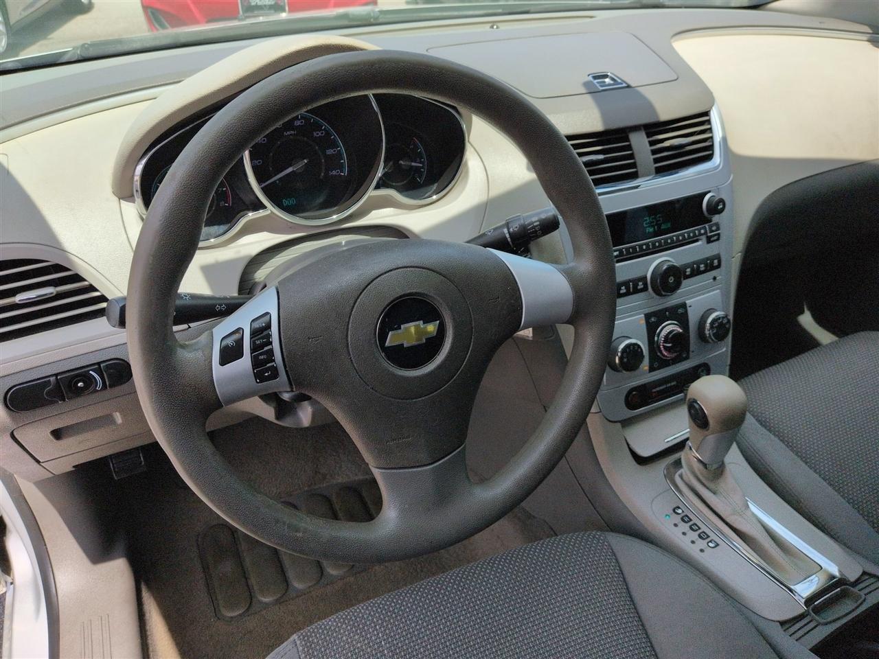 Chevrolet Malibu  2011