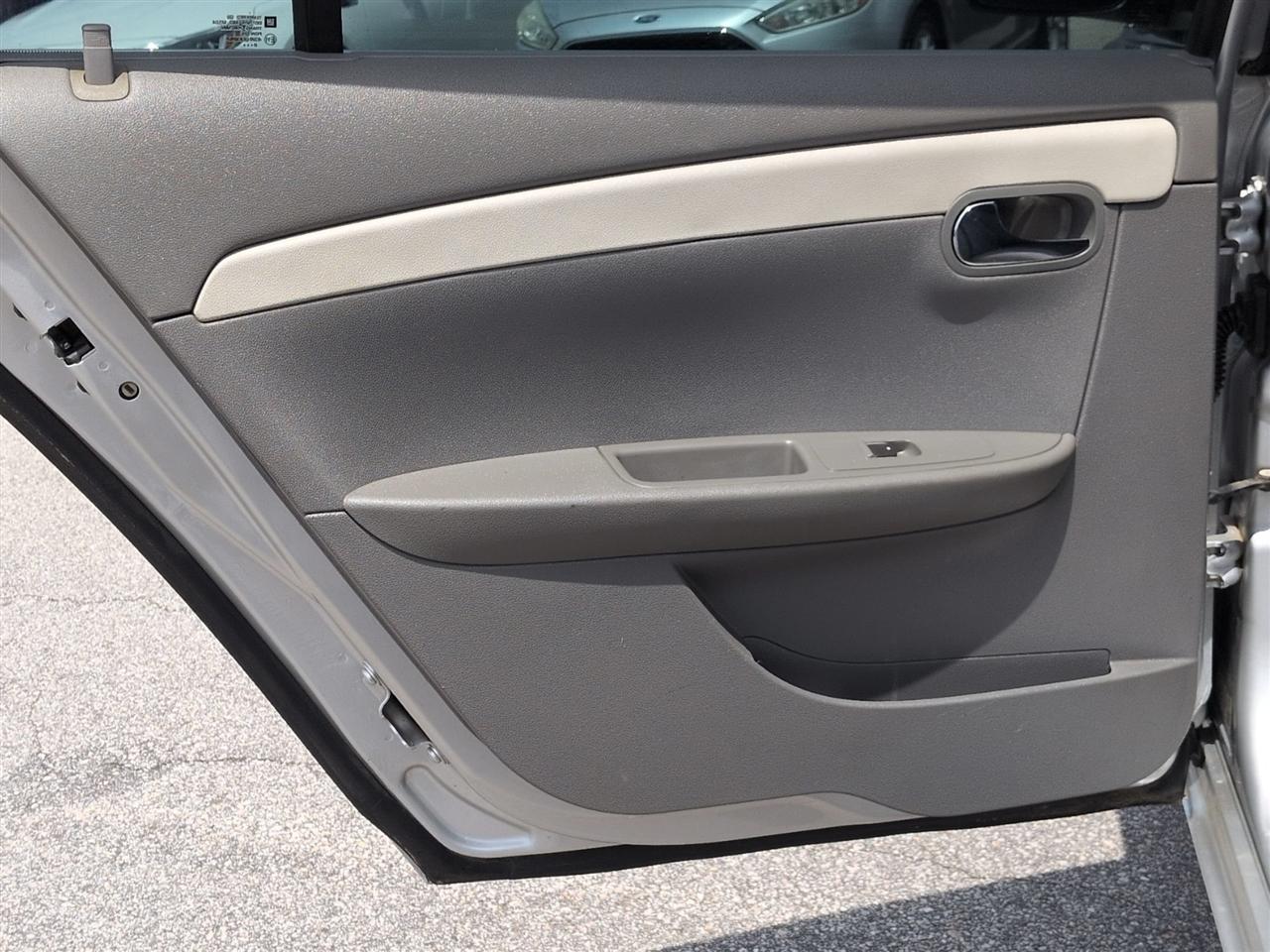 Chevrolet Malibu  2011