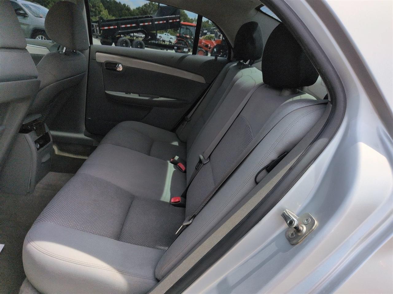 Chevrolet Malibu  2011