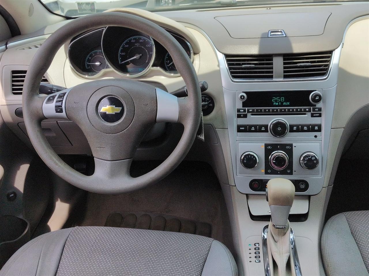 Chevrolet Malibu  2011