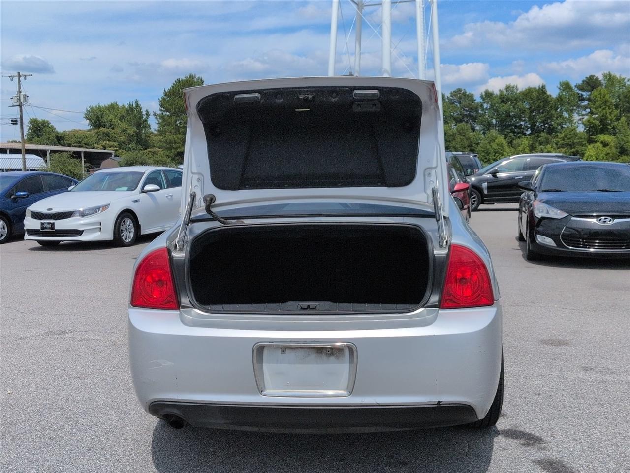 Chevrolet Malibu  2011