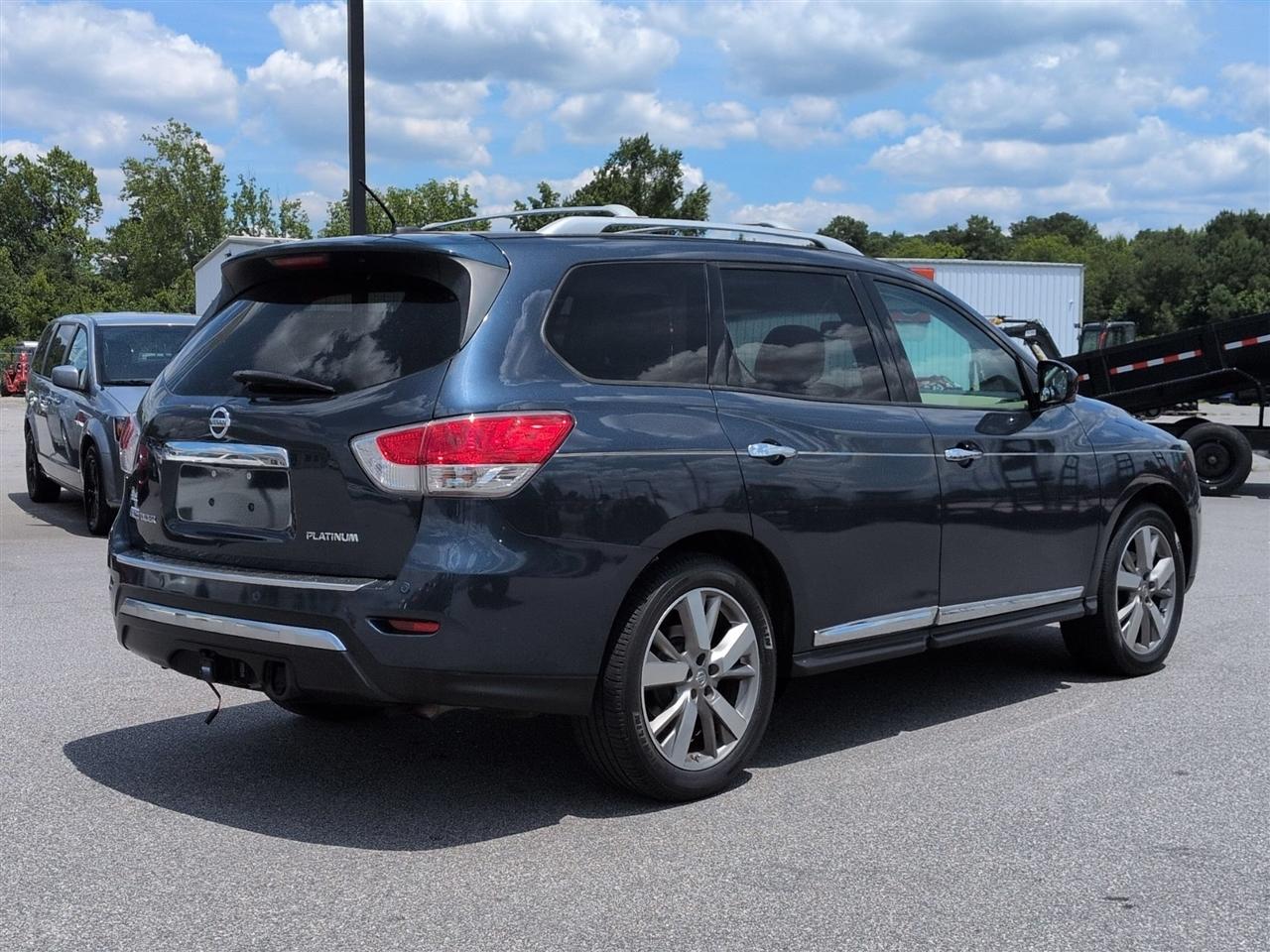 Nissan Pathfinder  2016