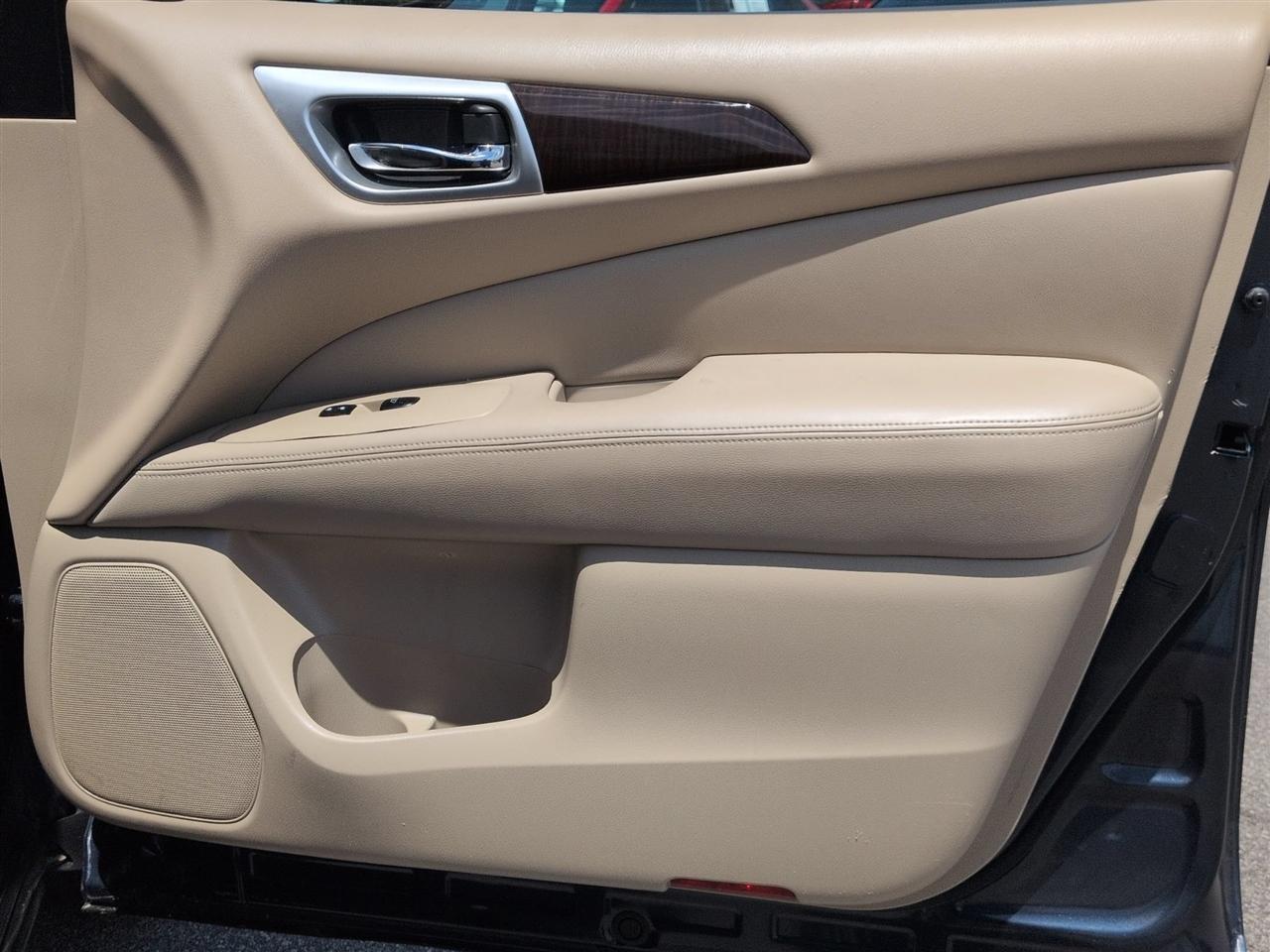 Nissan Pathfinder  2016