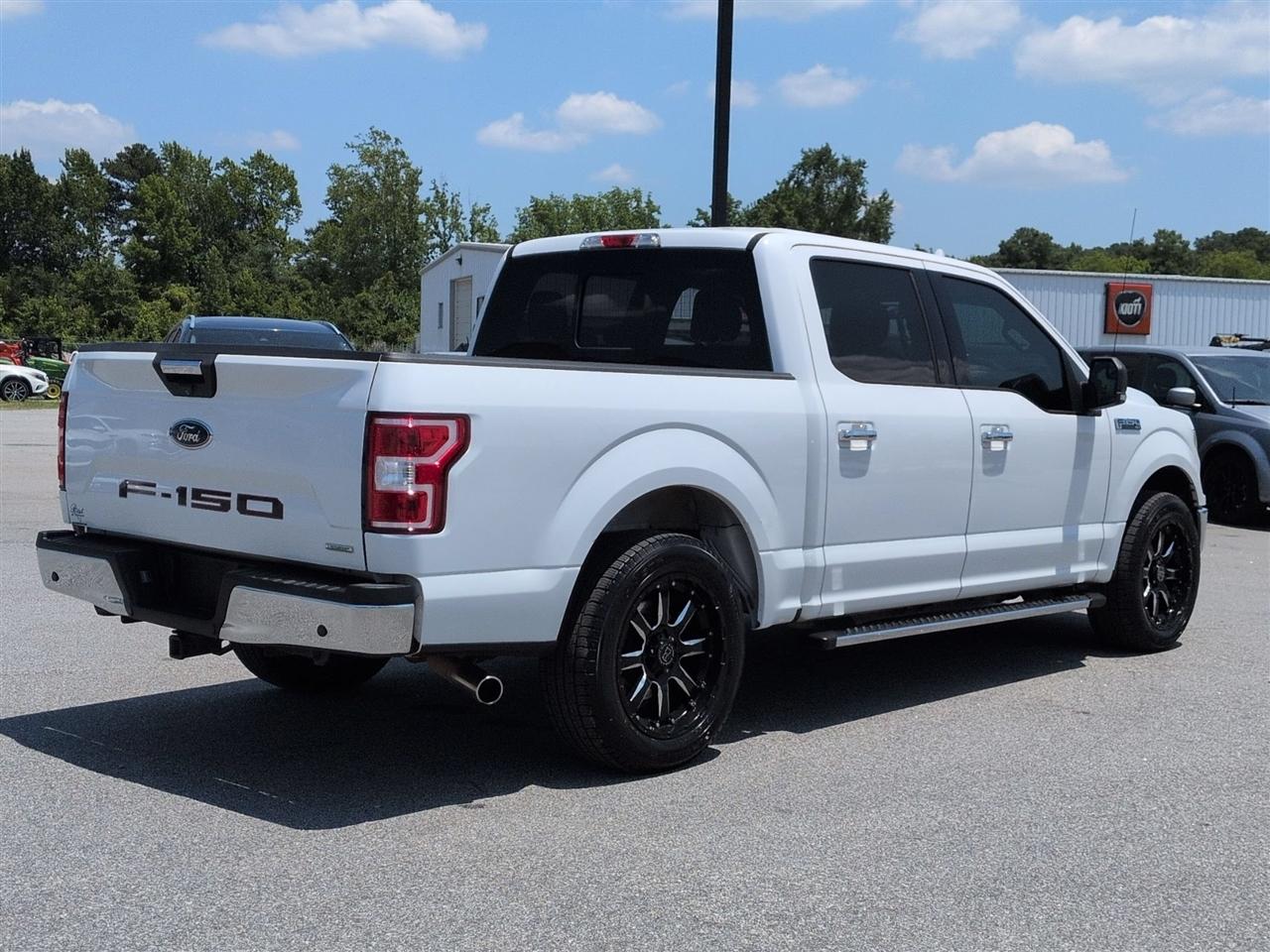 Ford F-150 2WD SuperCrew 145" XLT 2018