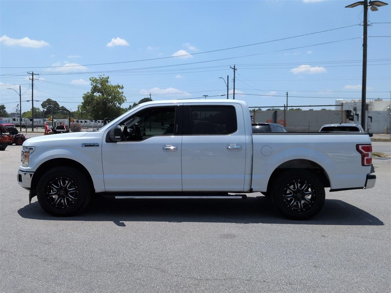 Ford F-150 2WD SuperCrew 145" XLT 2018