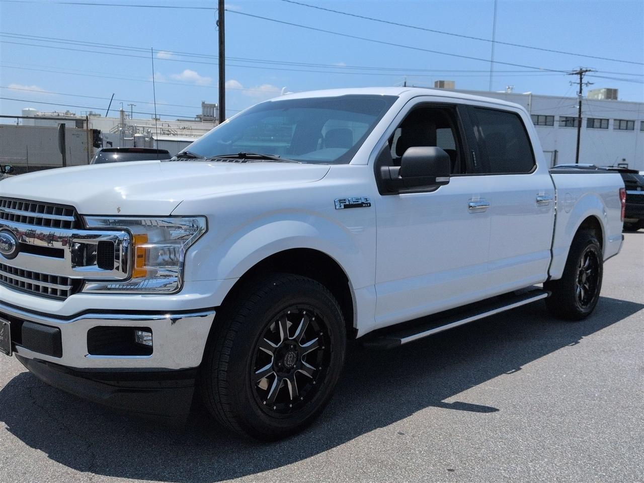 Ford F-150 2WD SuperCrew 145" XLT 2018
