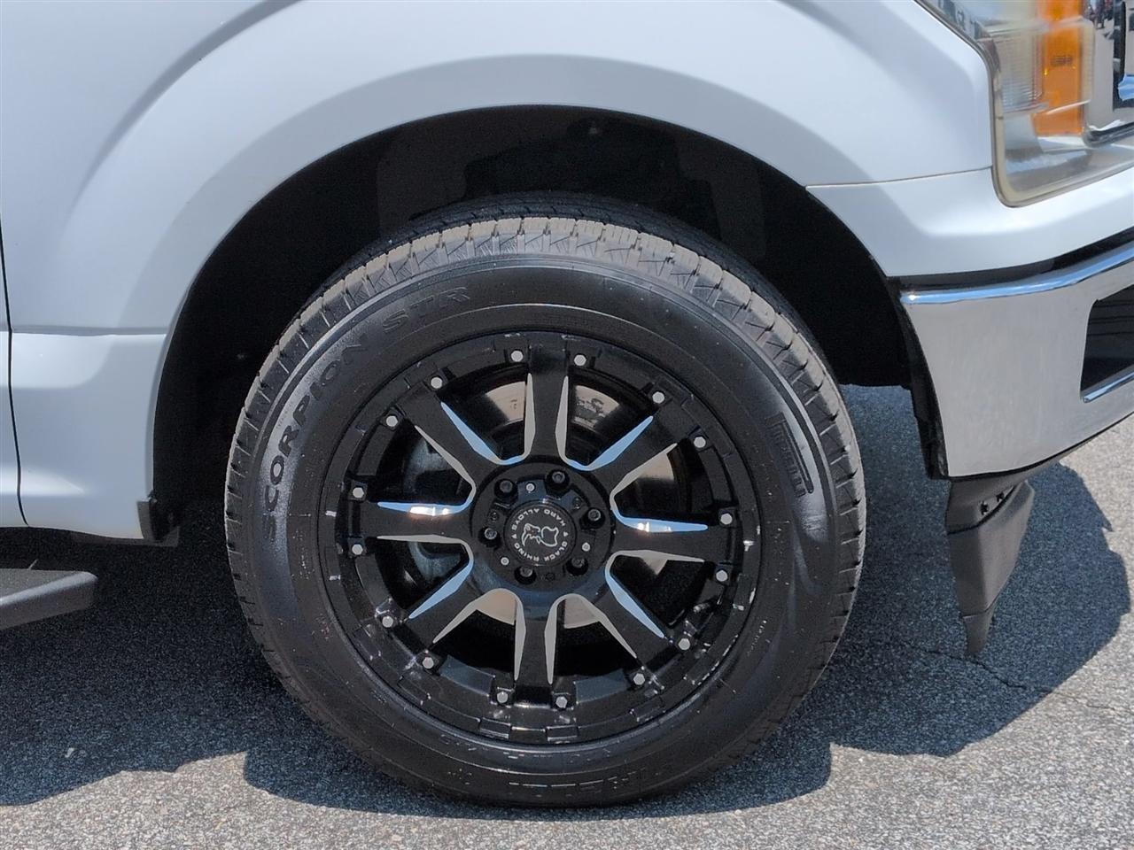 Ford F-150 2WD SuperCrew 145" XLT 2018
