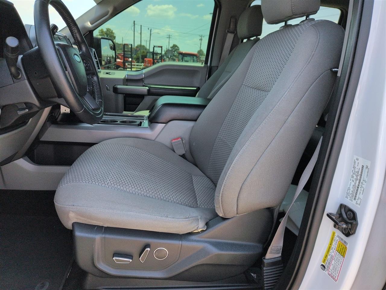 Ford F-150 2WD SuperCrew 145" XLT 2018