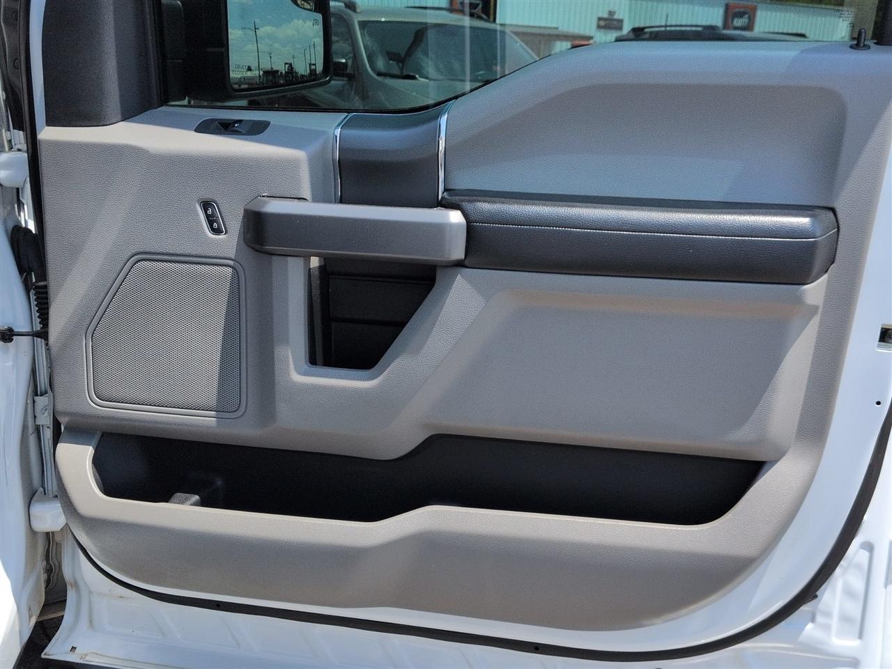 Ford F-150 2WD SuperCrew 145" XLT 2018