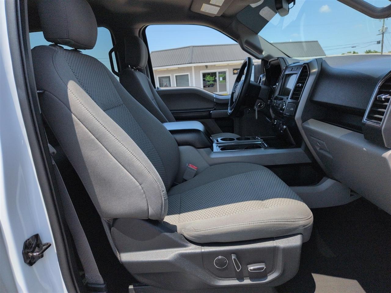 Ford F-150 2WD SuperCrew 145" XLT 2018