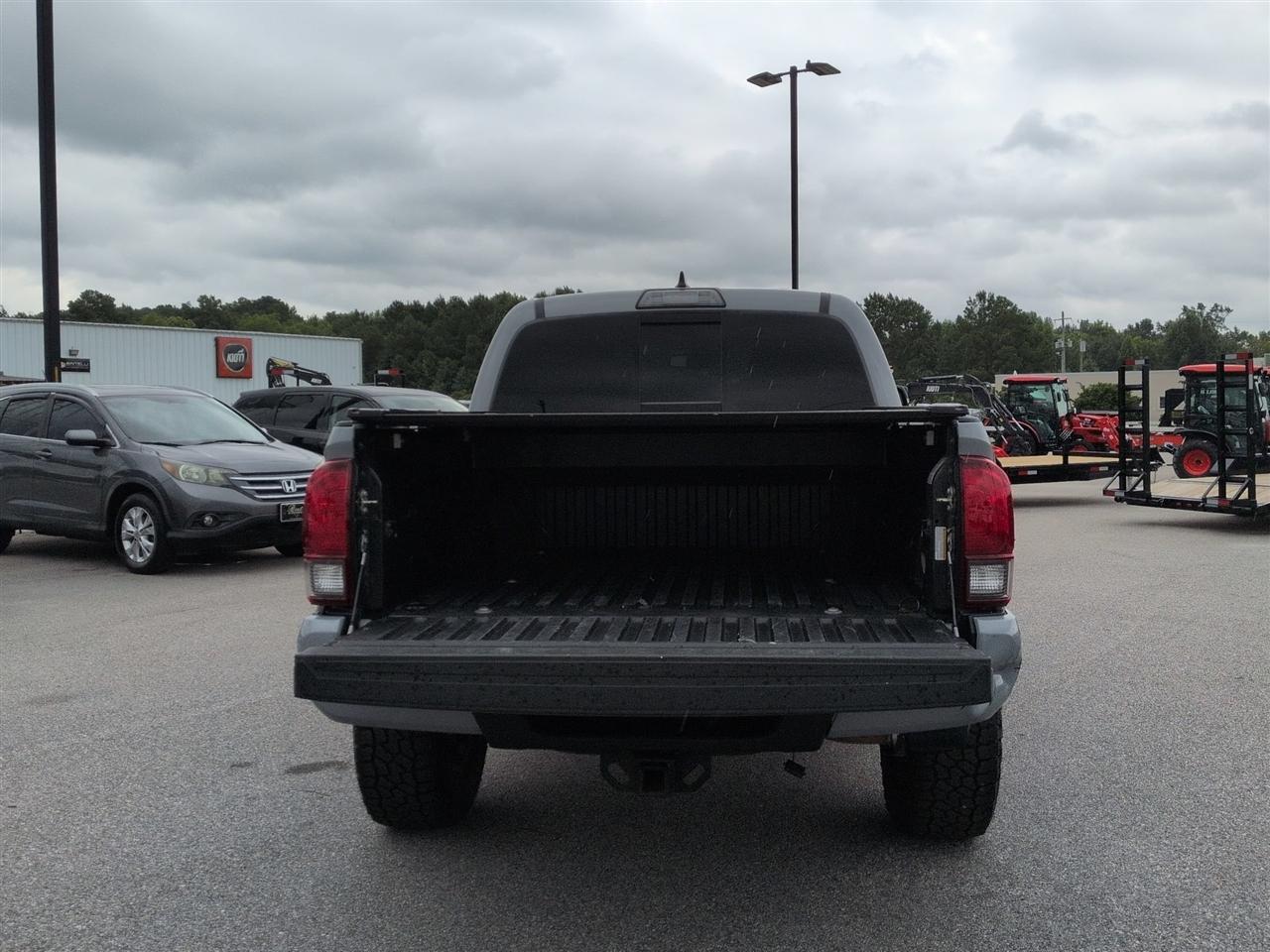 Toyota Tacoma 4WD TRD Sport Double Cab 5' Bed V6 AT (Natl) 2019