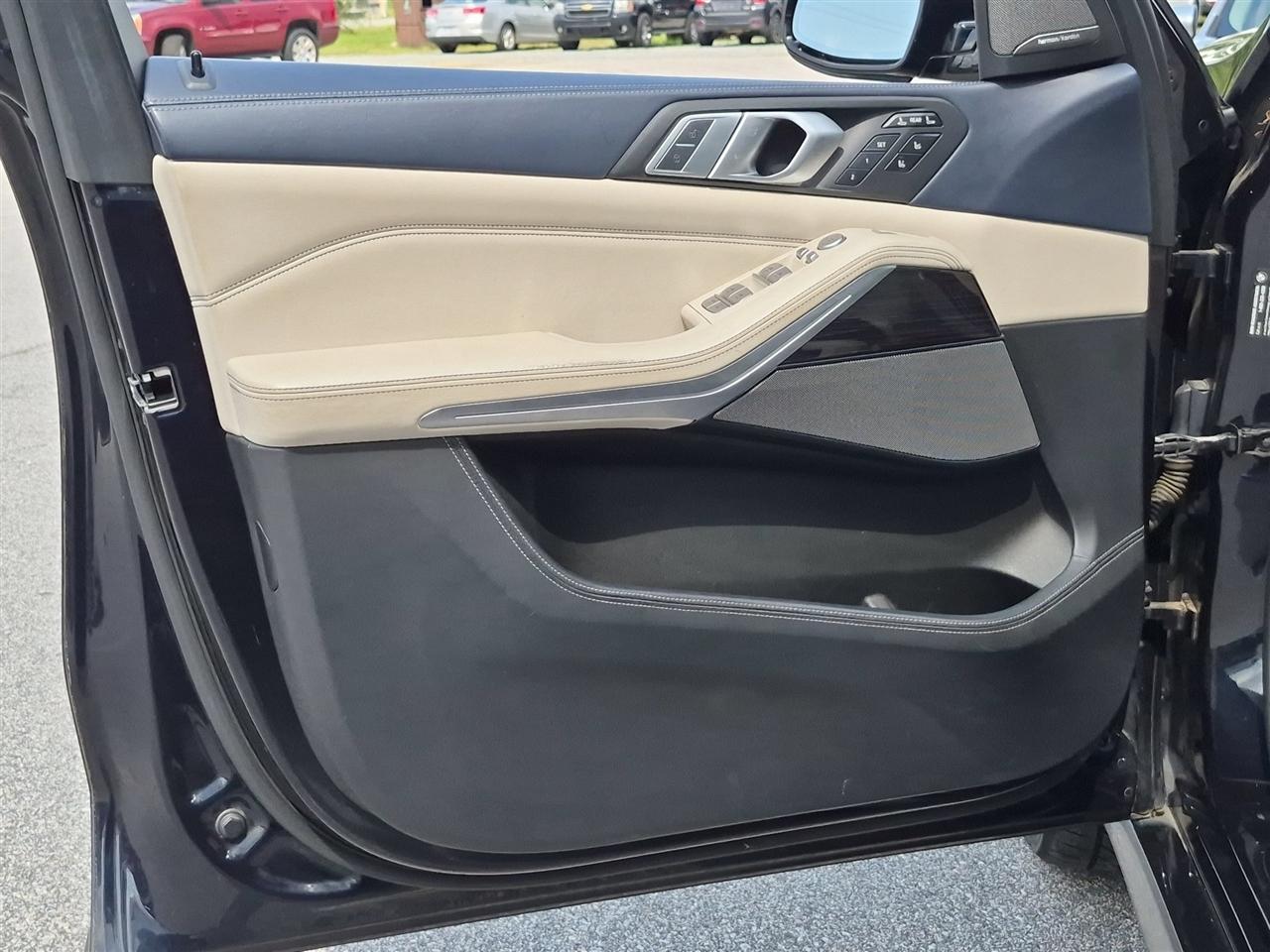 BMW X7  2019