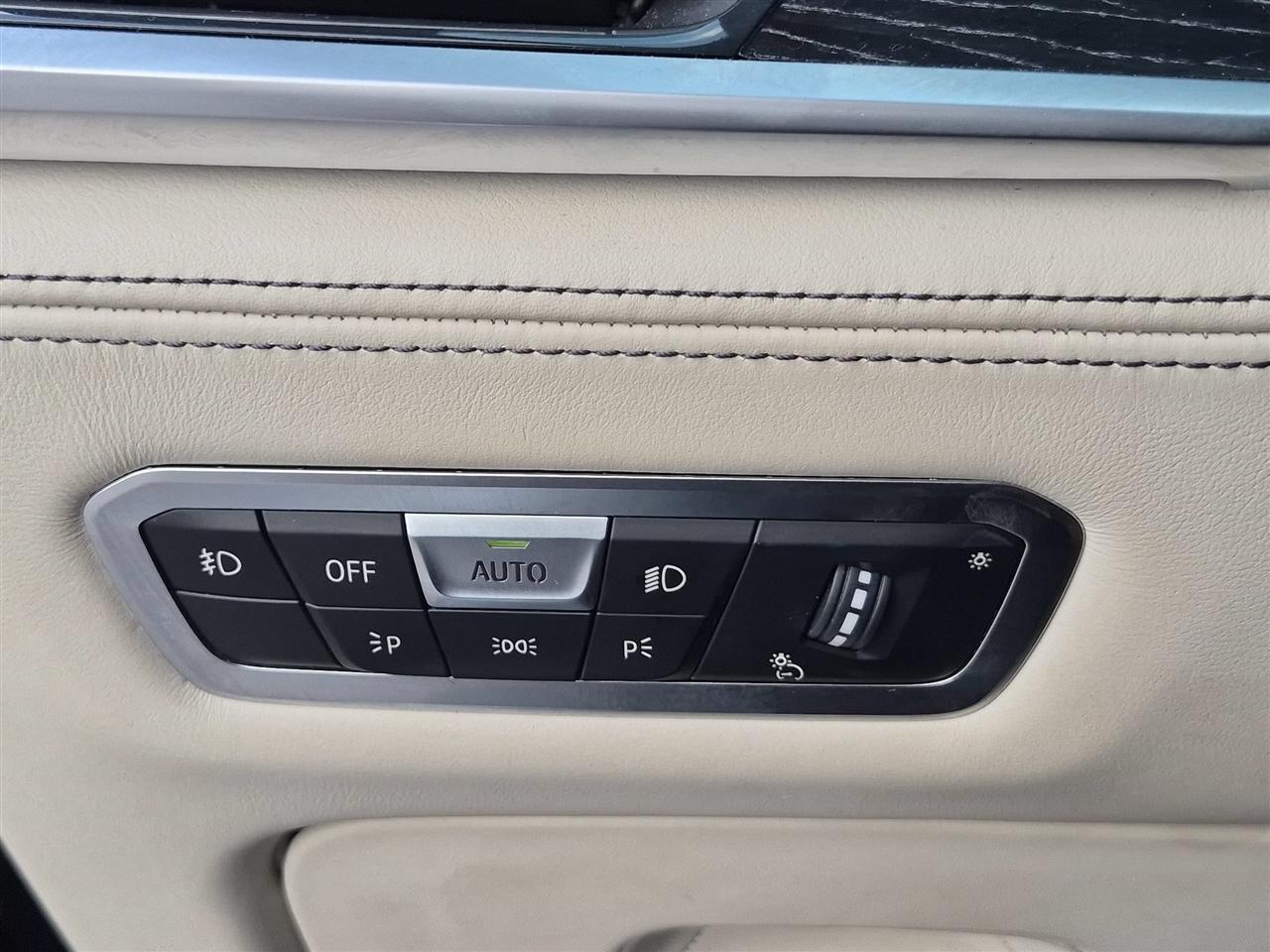 BMW X7  2019