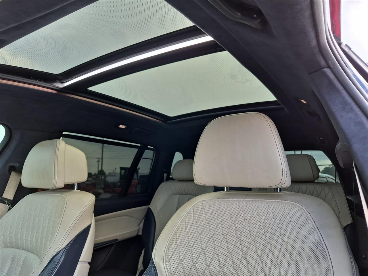 BMW X7  2019