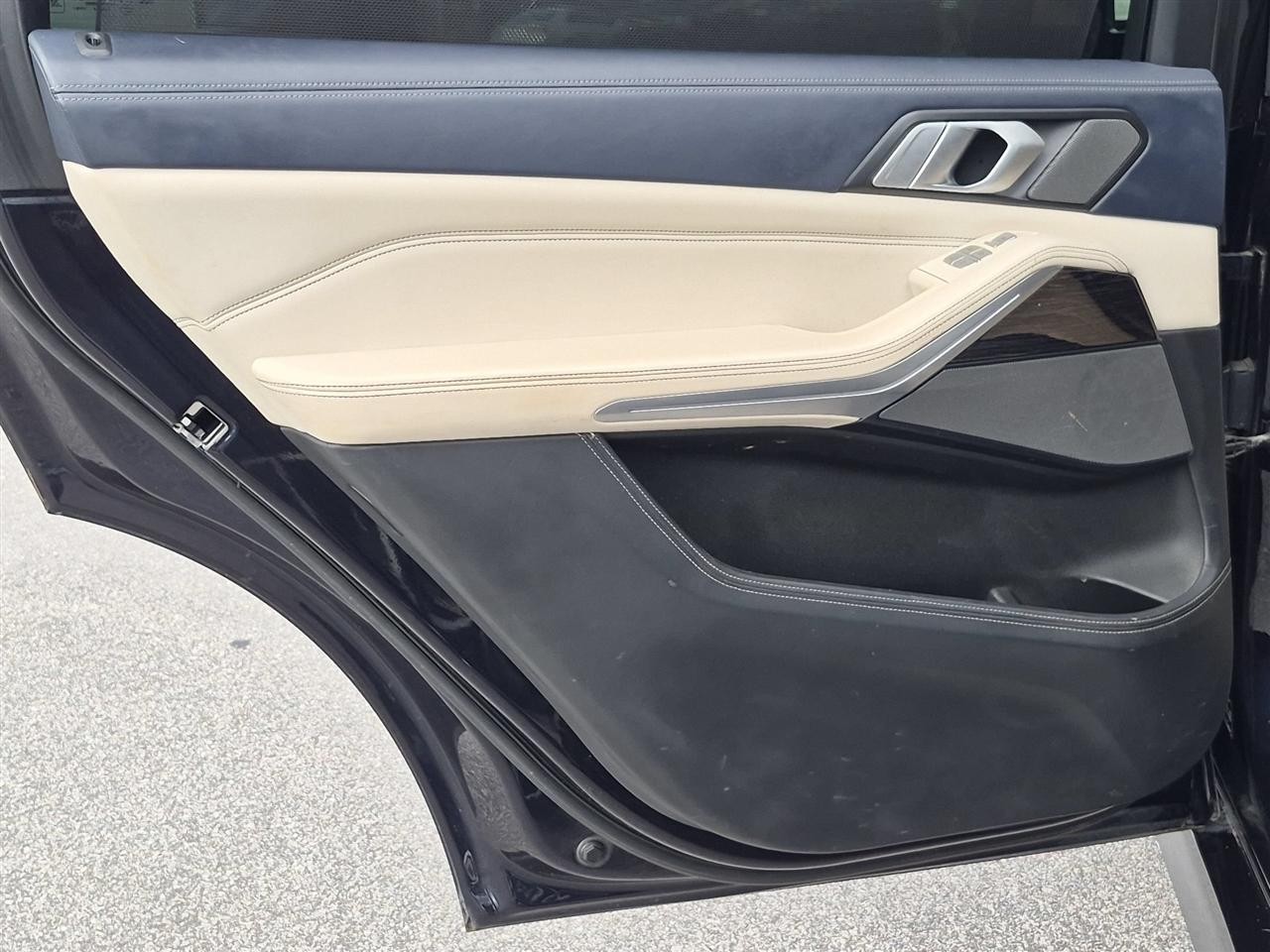 BMW X7  2019