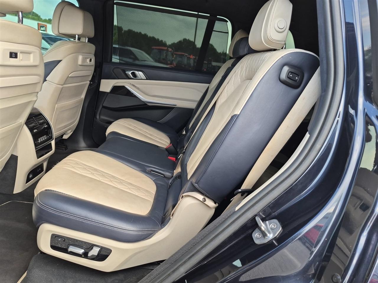 BMW X7  2019