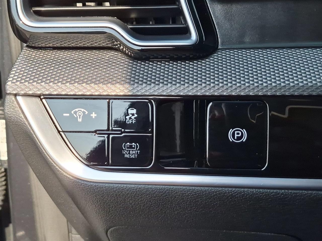 Kia Sportage Hybrid LX FWD 2025