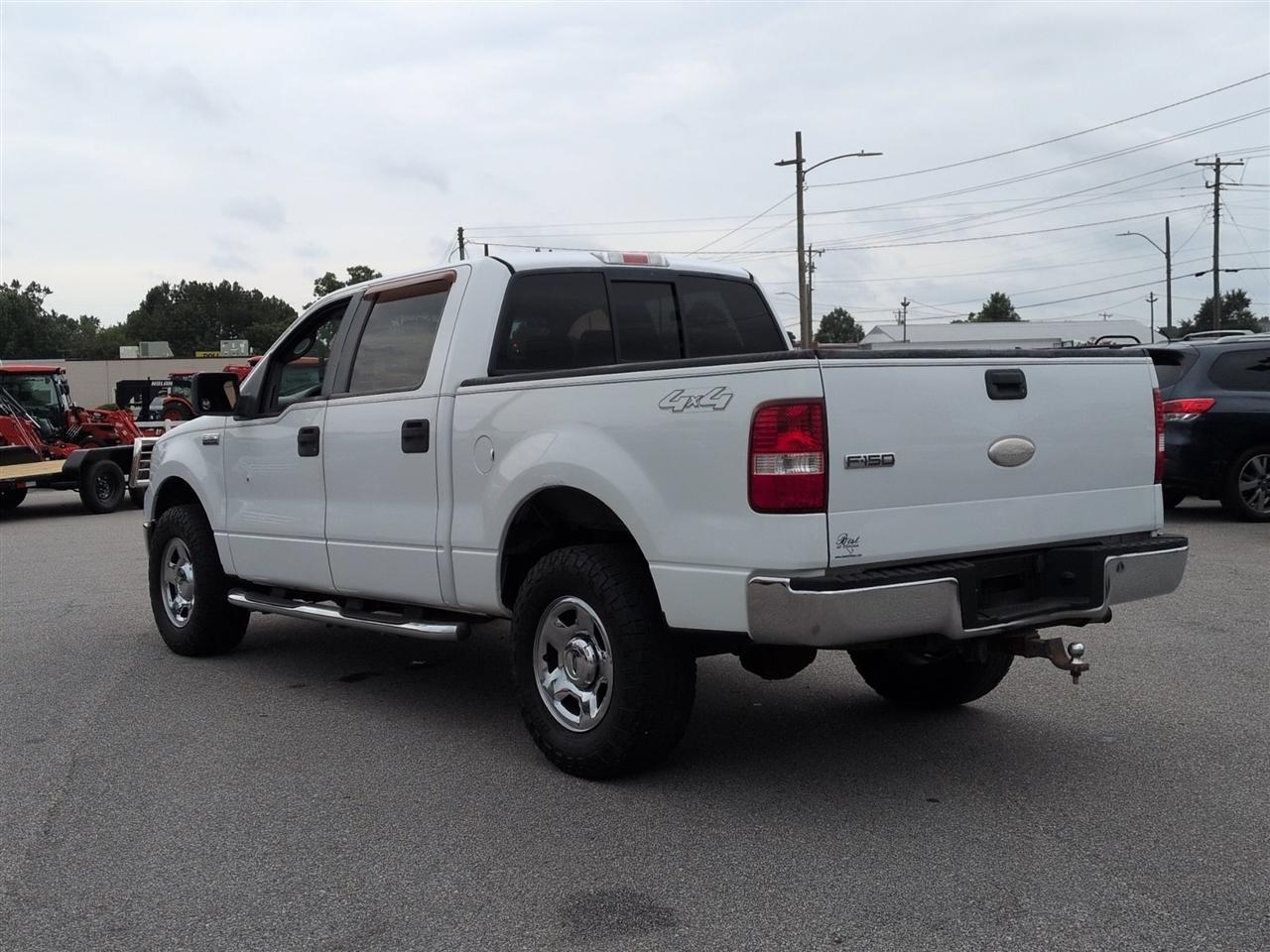 Ford F-150 4WD Reg Cab 122.5" XLT 2006