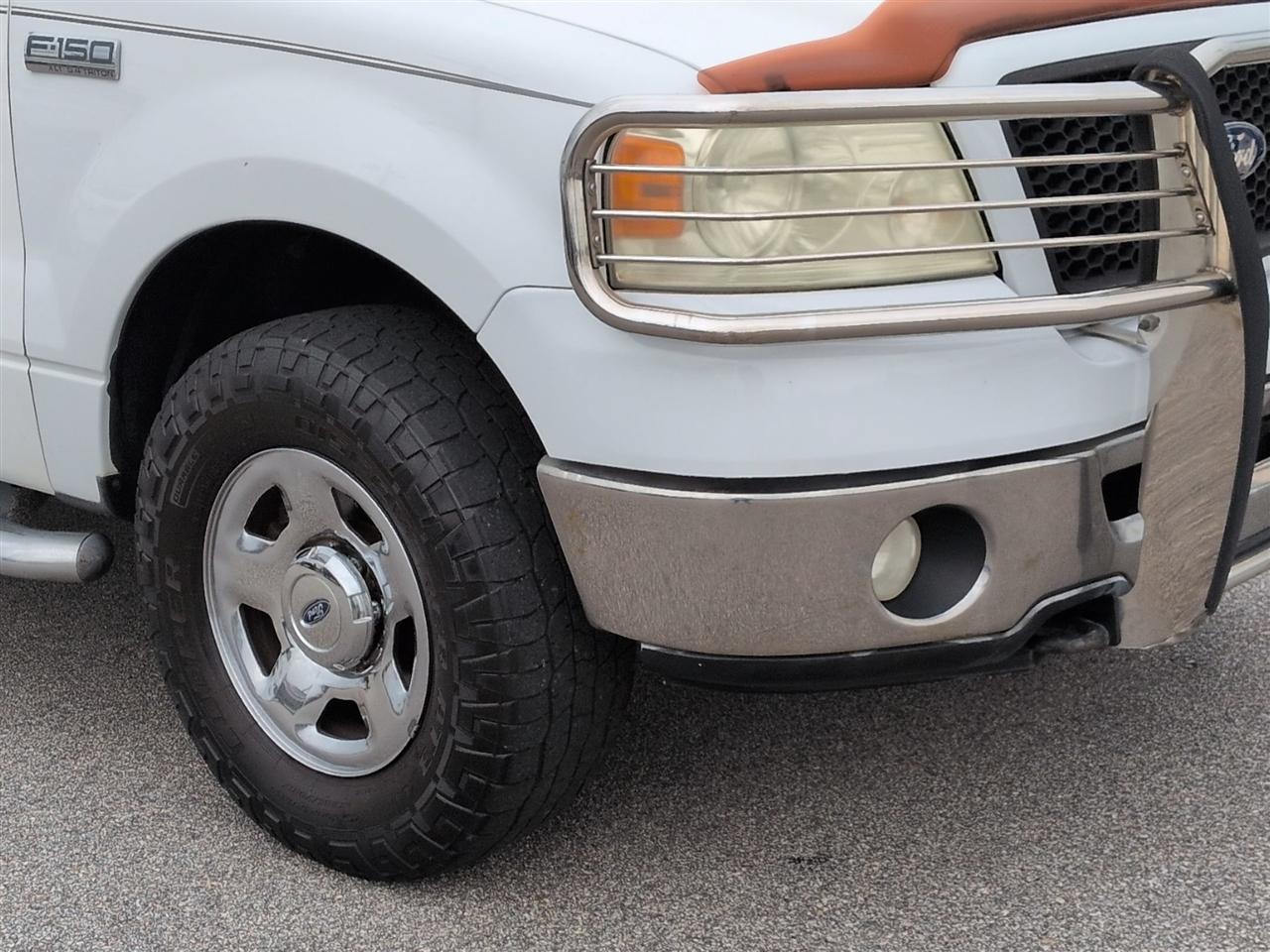 Ford F-150 4WD Reg Cab 122.5" XLT 2006