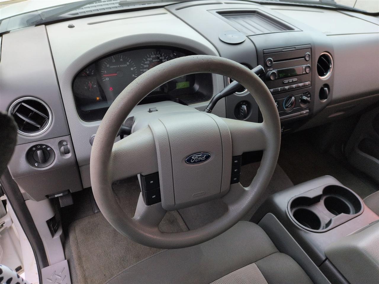 Ford F-150 4WD Reg Cab 122.5" XLT 2006