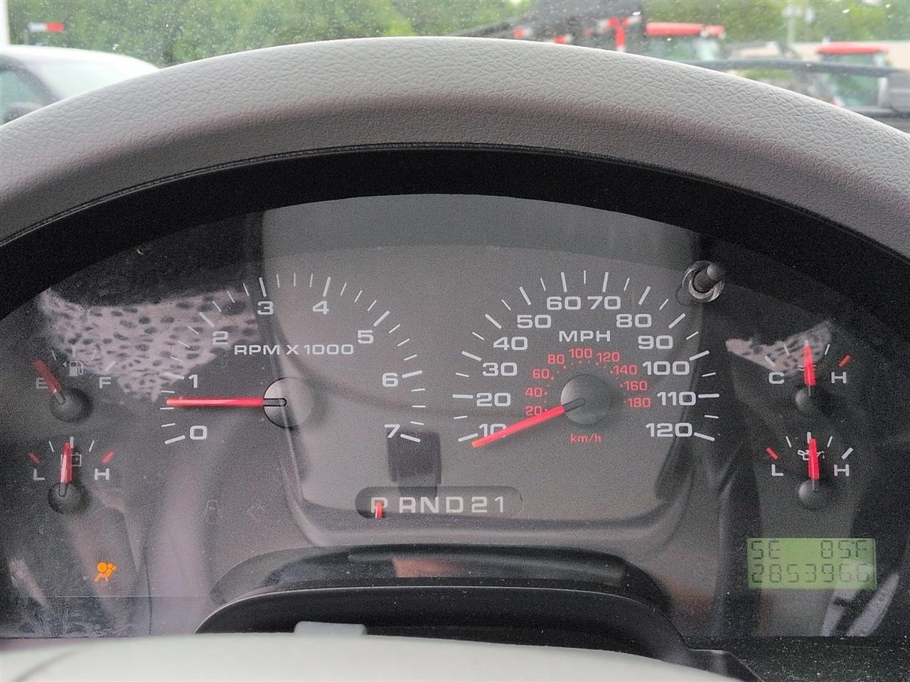 Ford F-150 4WD Reg Cab 122.5" XLT 2006
