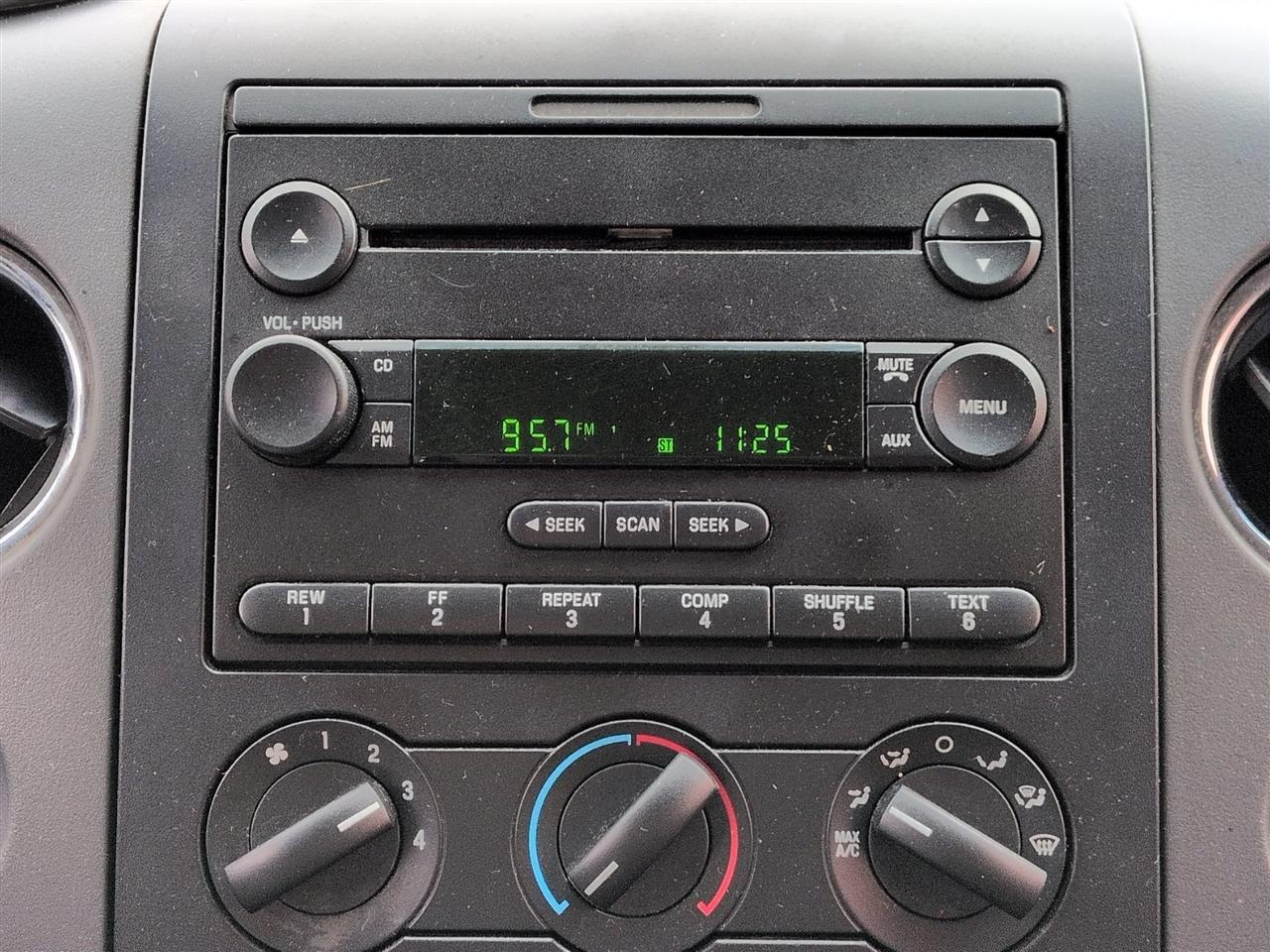 Ford F-150 4WD Reg Cab 122.5" XLT 2006