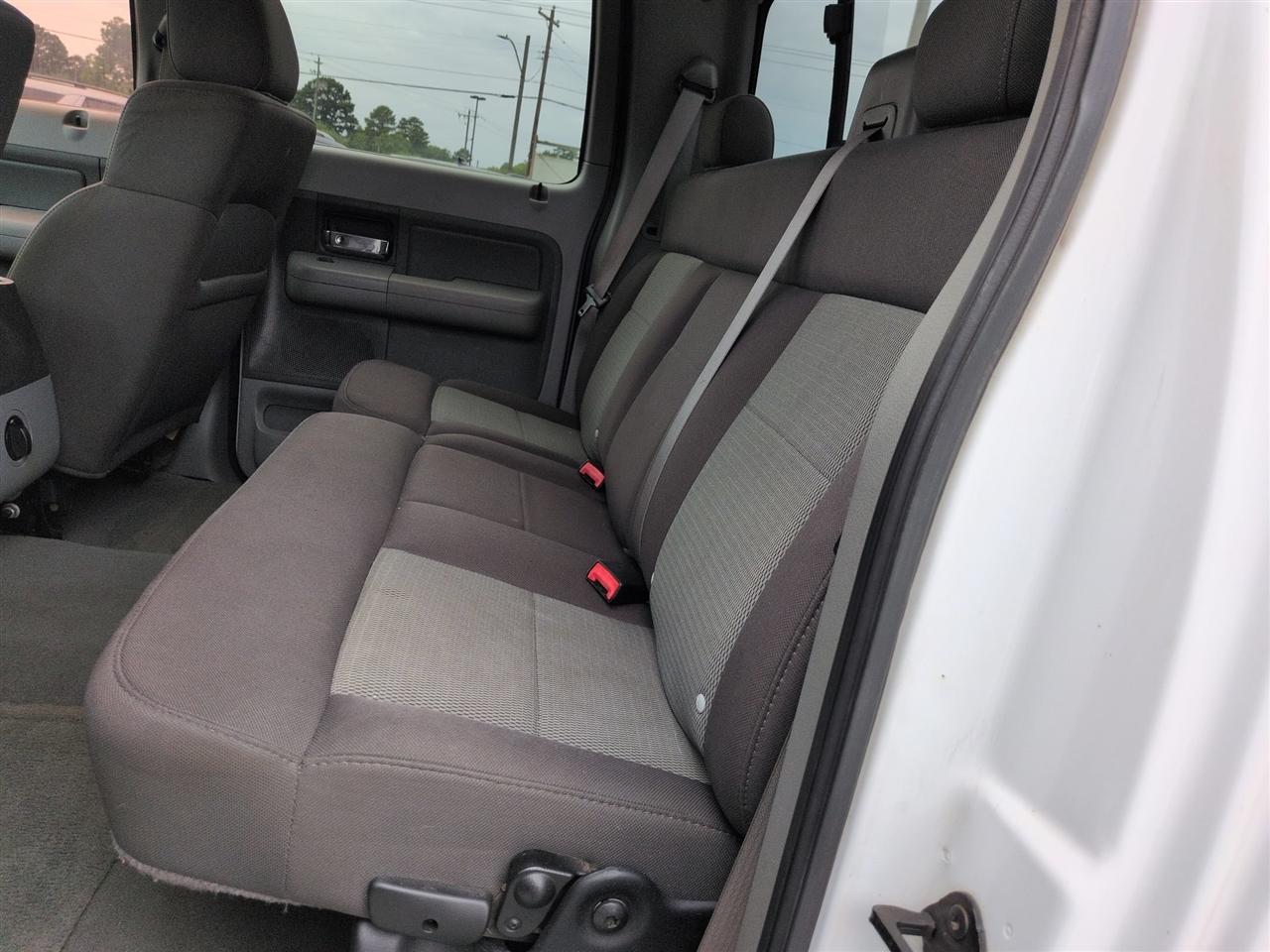 Ford F-150 4WD Reg Cab 122.5" XLT 2006