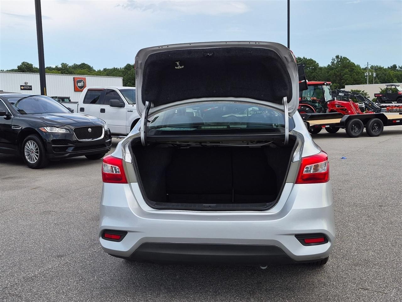 Nissan Sentra SV CVT *Ltd Avail* 2019