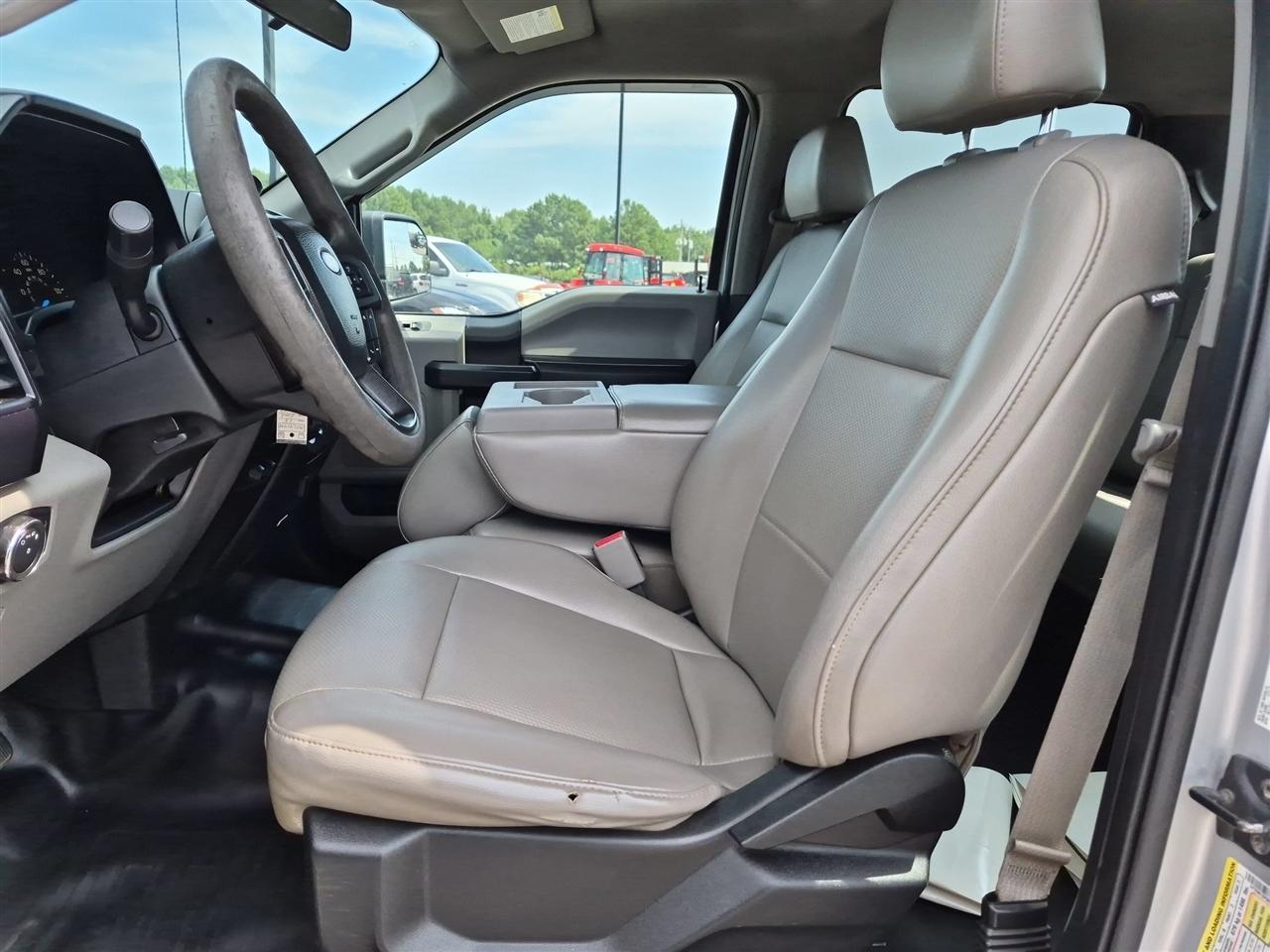 Ford F-150 4WD SuperCrew 145" XL 2017