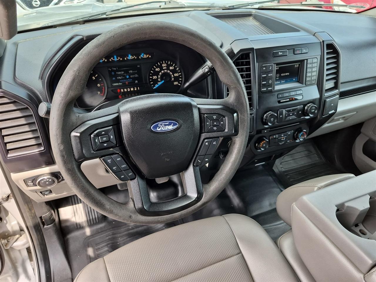 Ford F-150 4WD SuperCrew 145" XL 2017