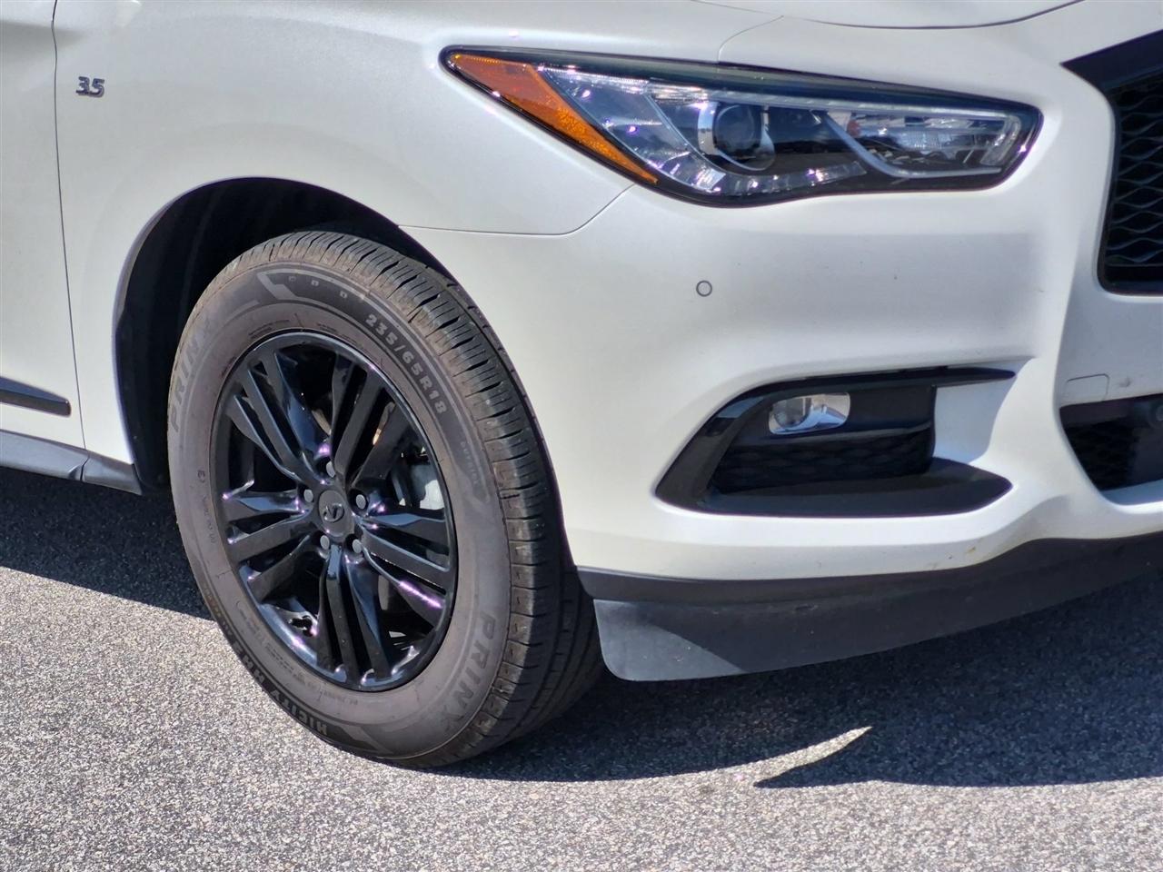 Infiniti QX60 Base 4D SUV FWD 2017