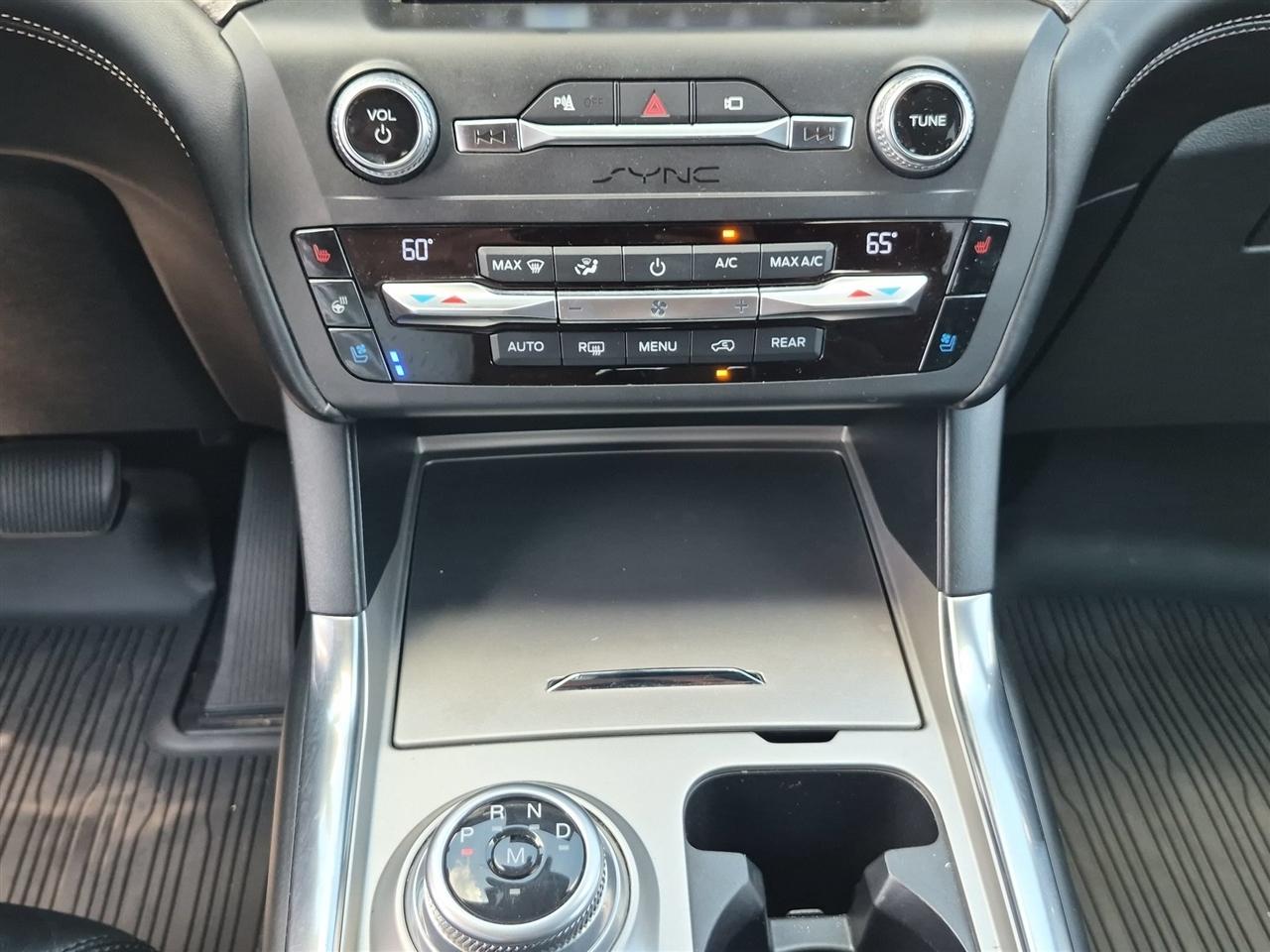 Ford Explorer Platinum 2020