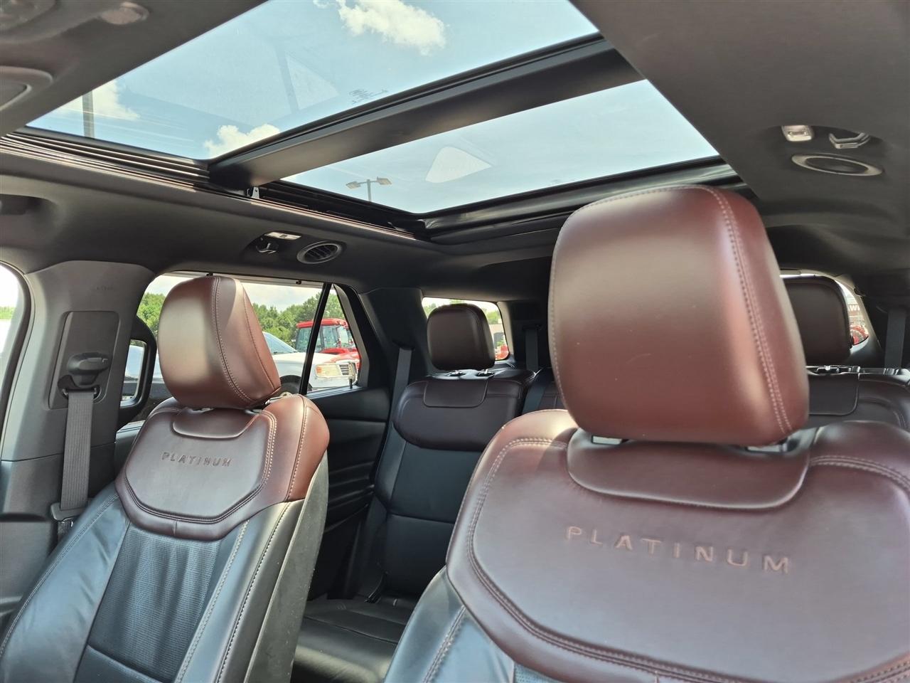 Ford Explorer Platinum 2020