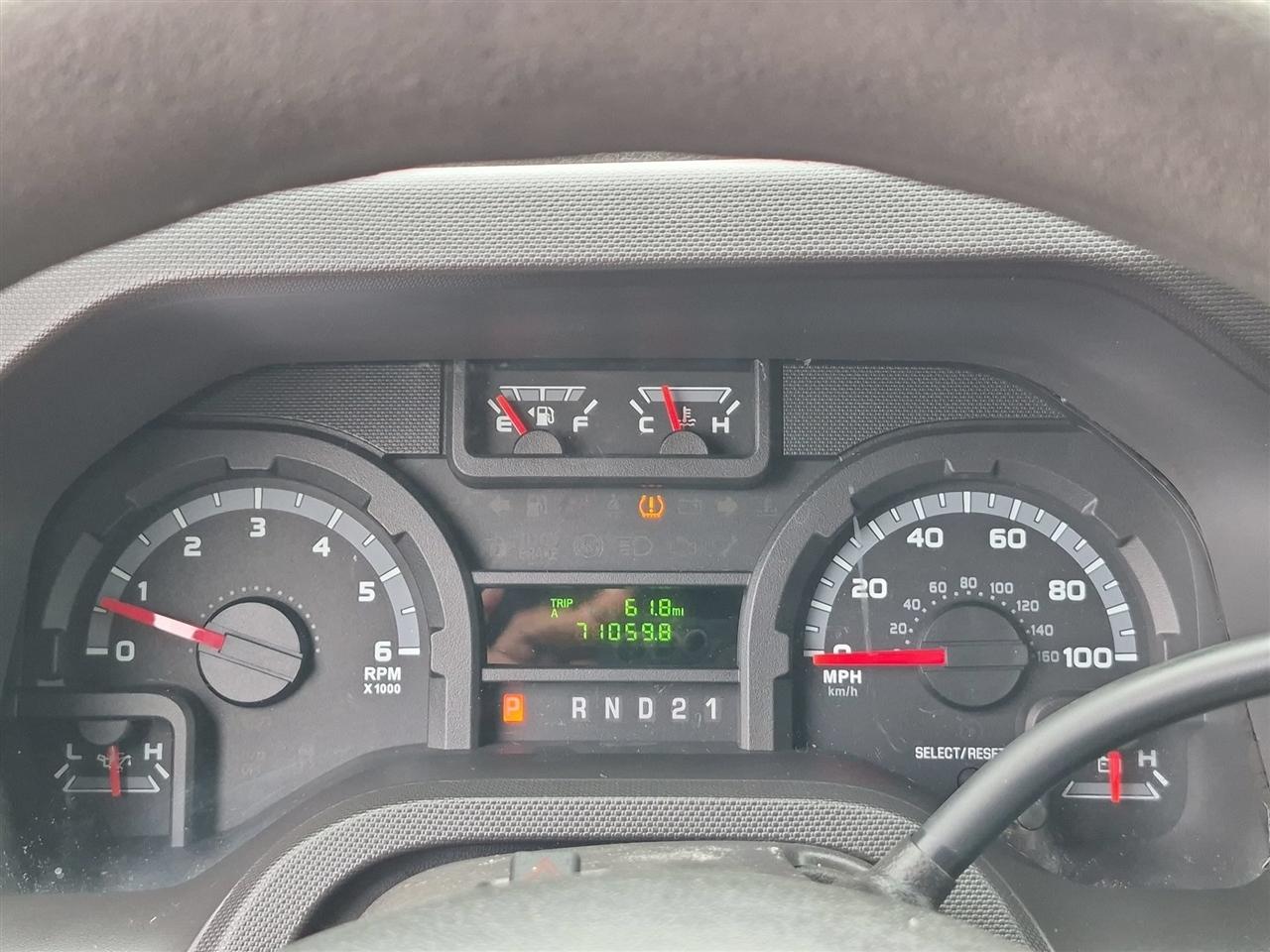 Ford Econoline Cargo Van E-350 Super 138" WB 2009
