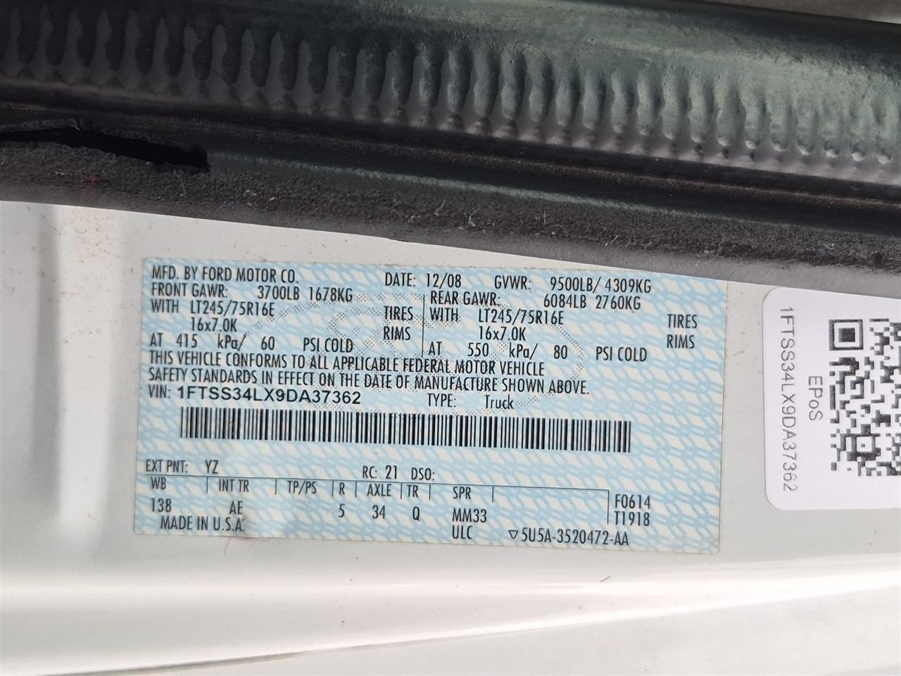 Ford Econoline Cargo Van E-350 Super 138" WB 2009