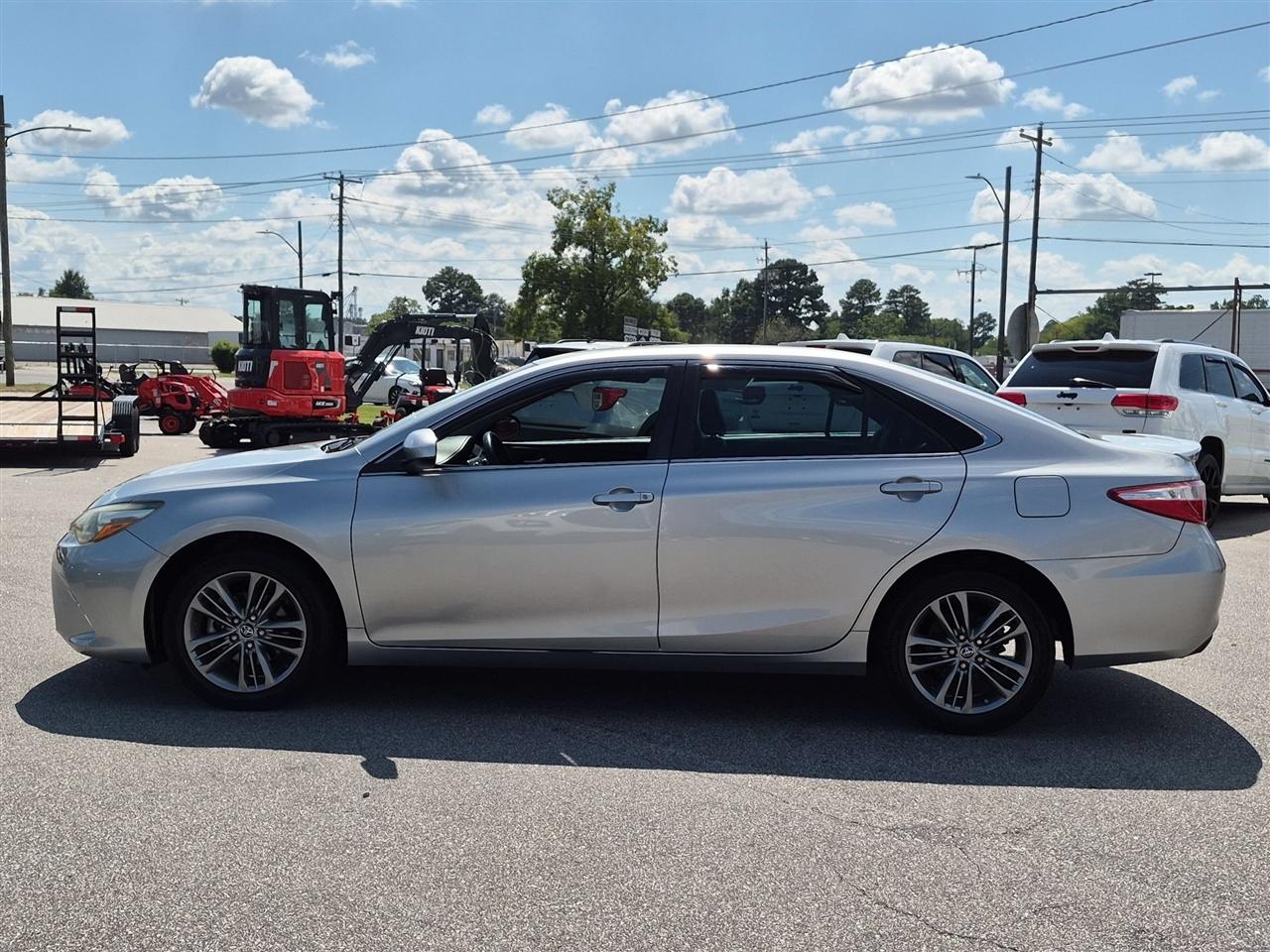 Toyota Camry 4dr Sdn I4 Auto SE (Natl) 2017