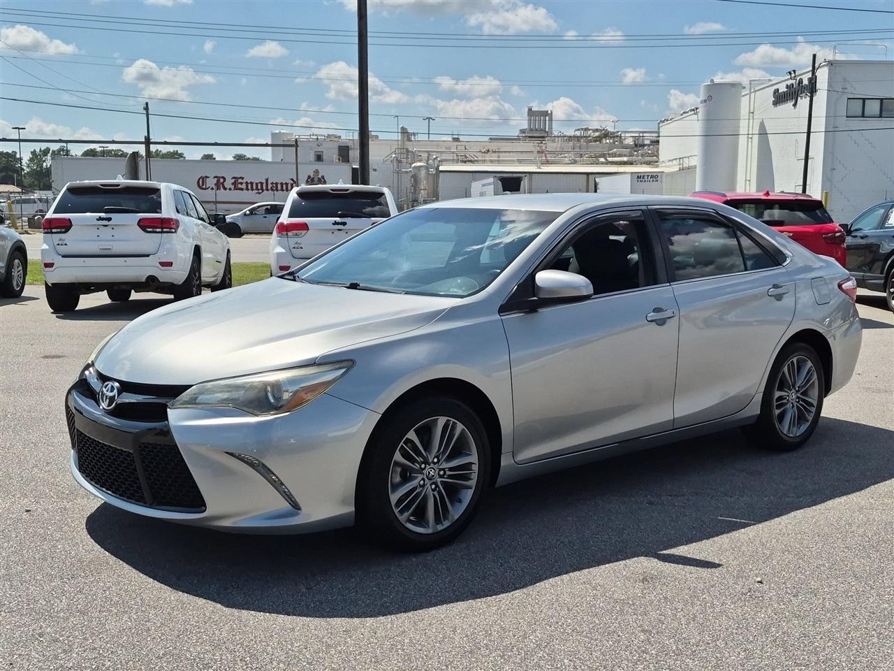 Toyota Camry 4dr Sdn I4 Auto SE (Natl) 2017