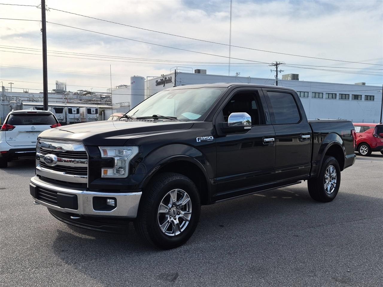 Ford F-150 4WD SuperCrew 150" Lariat 2017