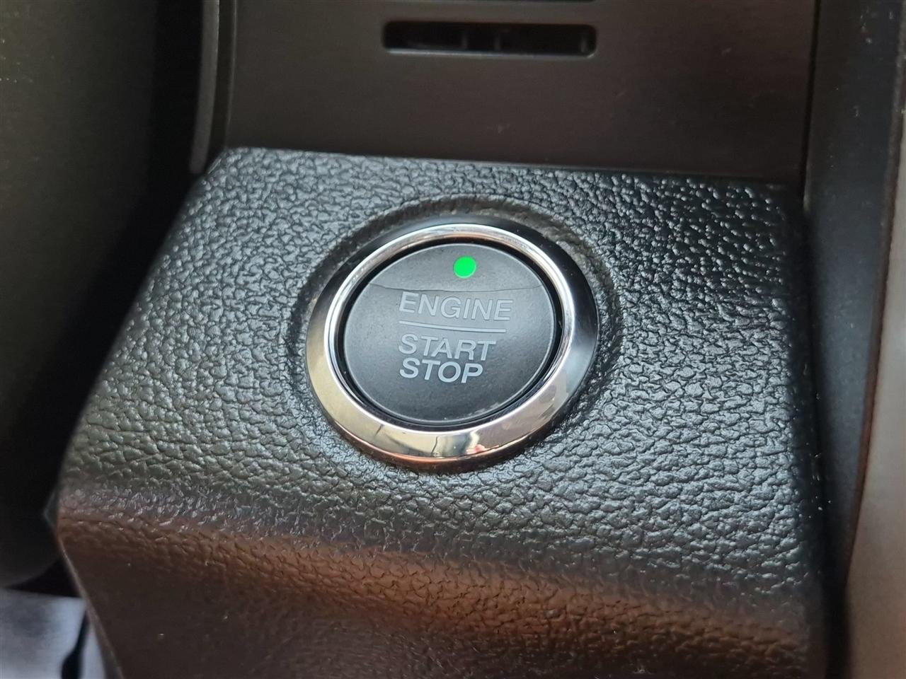 Ford F-150 4WD SuperCrew 150" Lariat 2017