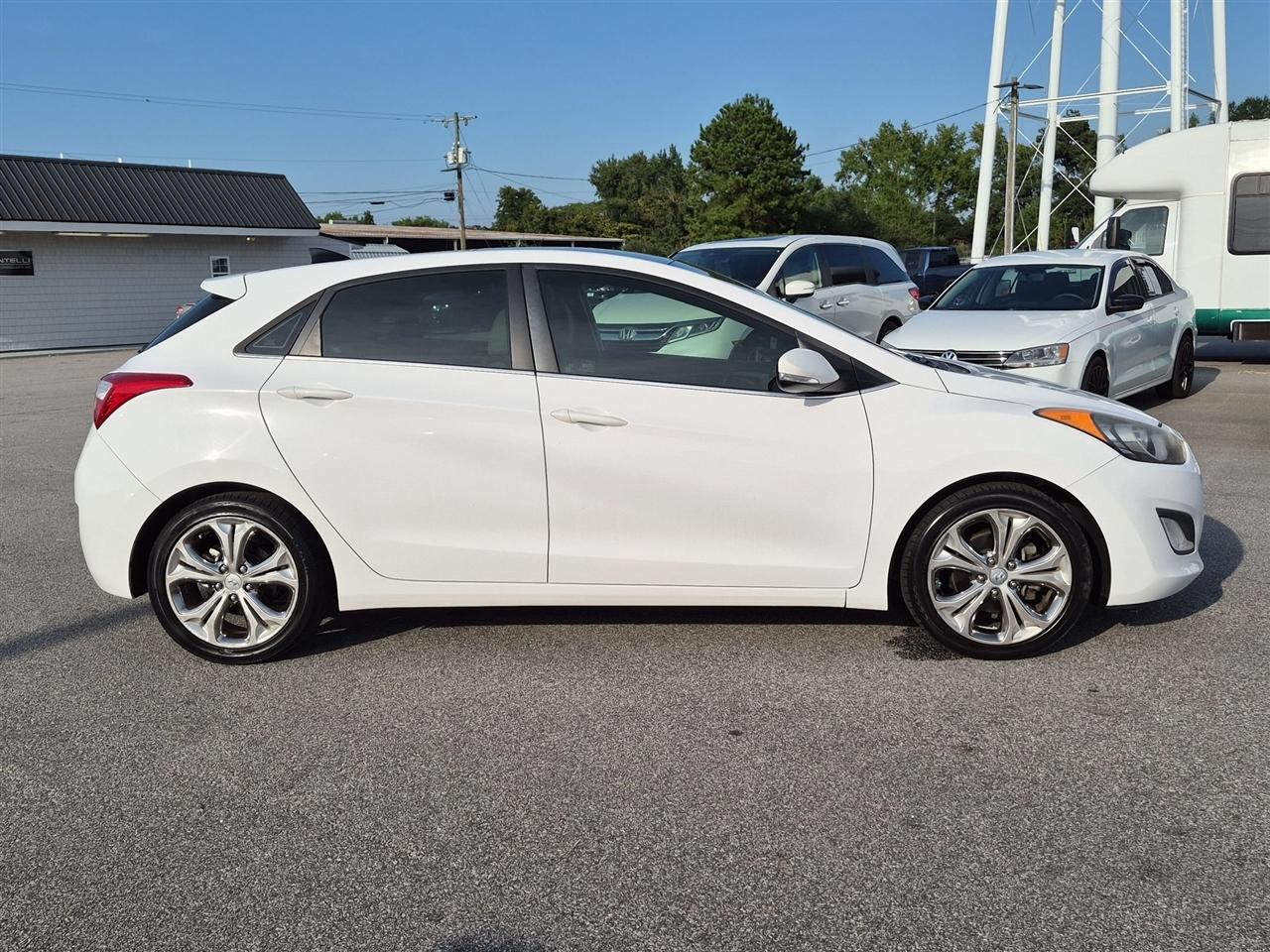 Hyundai Elantra GT Sport 1.6L 6A 2013
