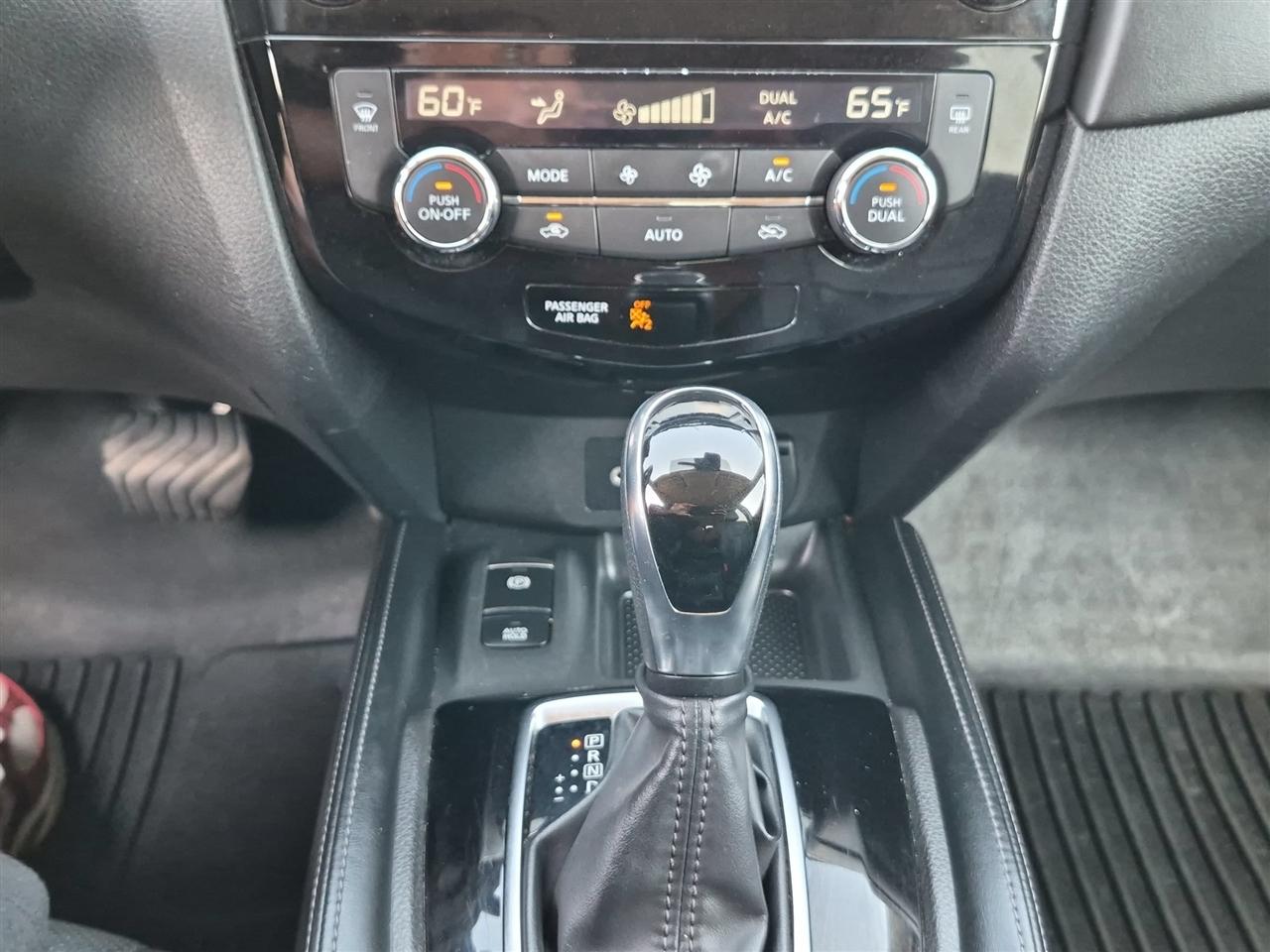 Nissan Rogue  2019