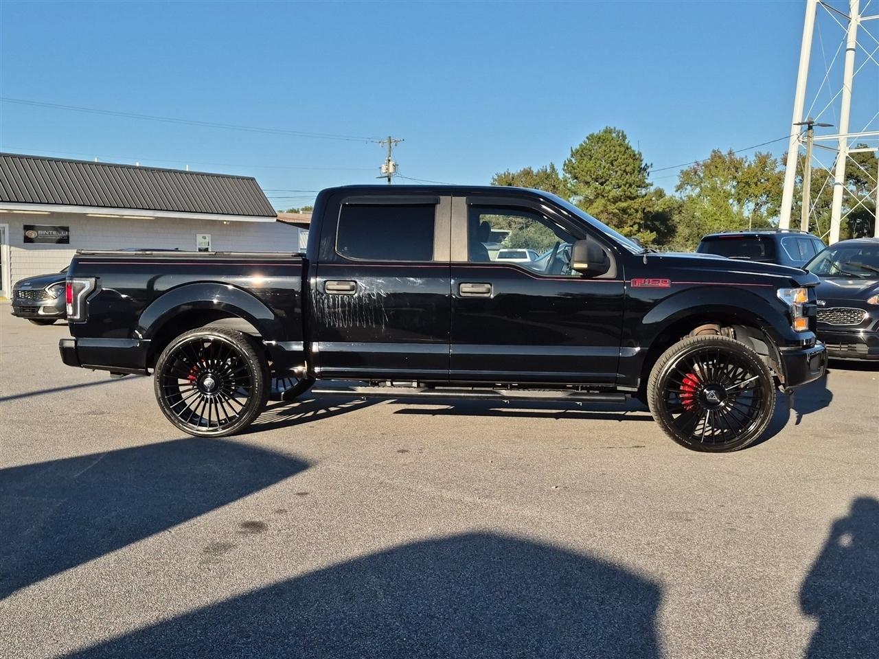 Ford F-150 2WD SuperCrew 145" XL 2017