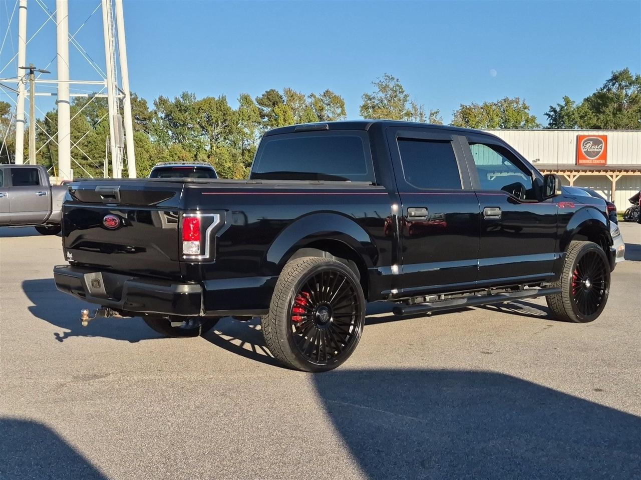 Ford F-150 2WD SuperCrew 145" XL 2017