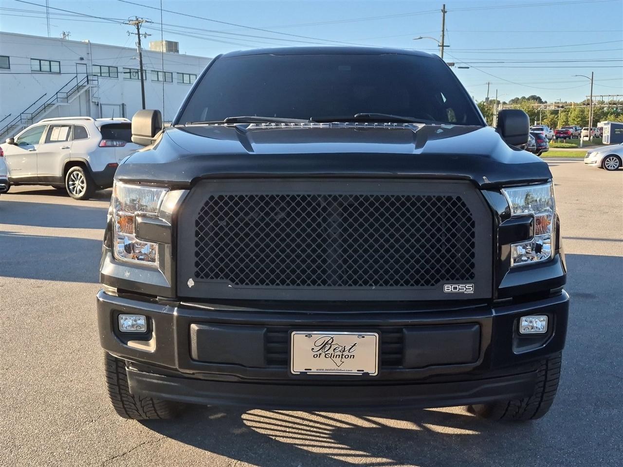 Ford F-150 2WD SuperCrew 145" XL 2017