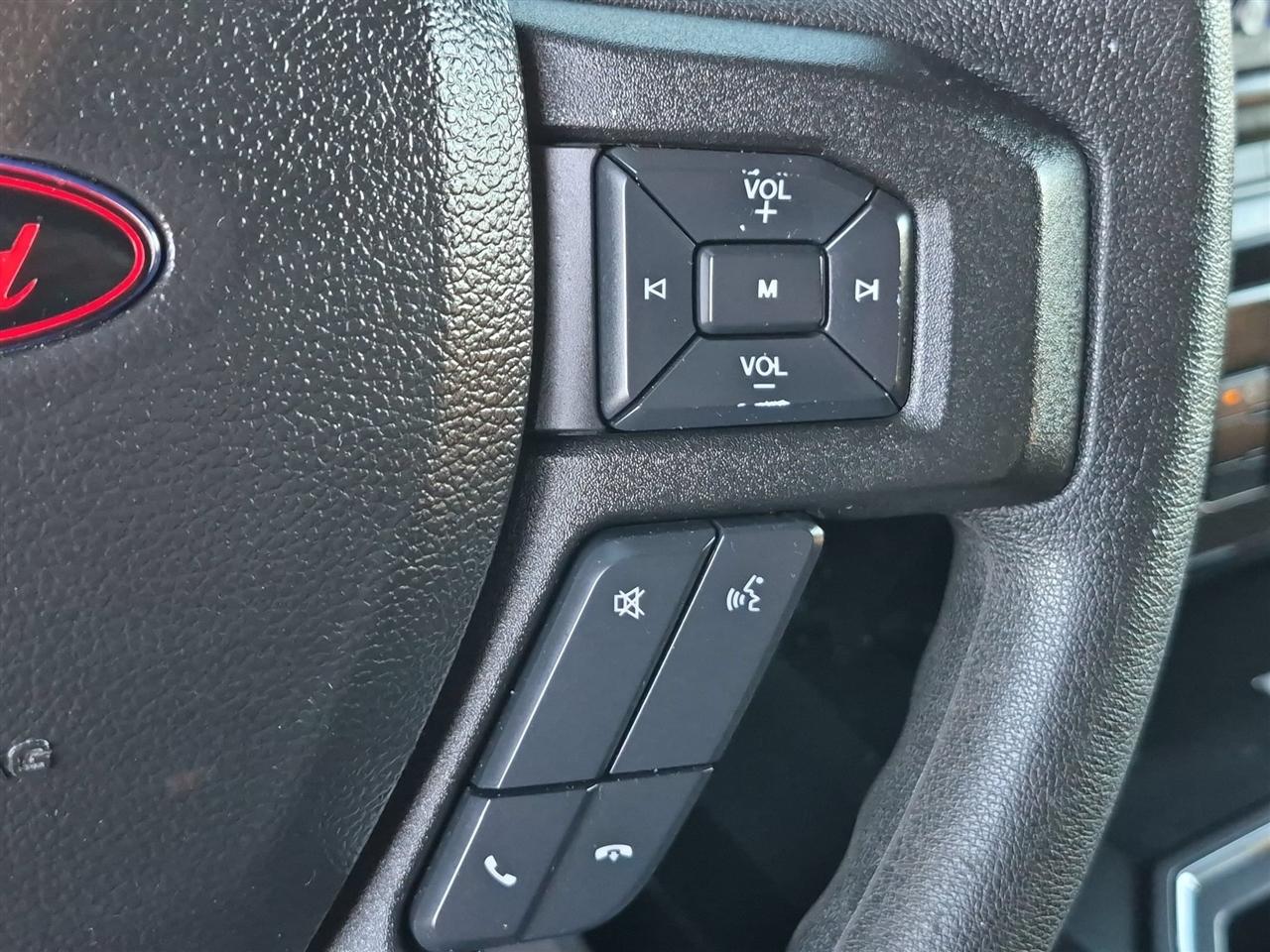 Ford F-150 2WD SuperCrew 145" XL 2017