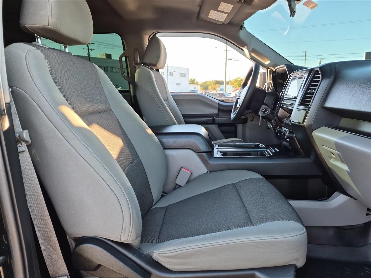 Ford F-150 2WD SuperCrew 145" XL 2017