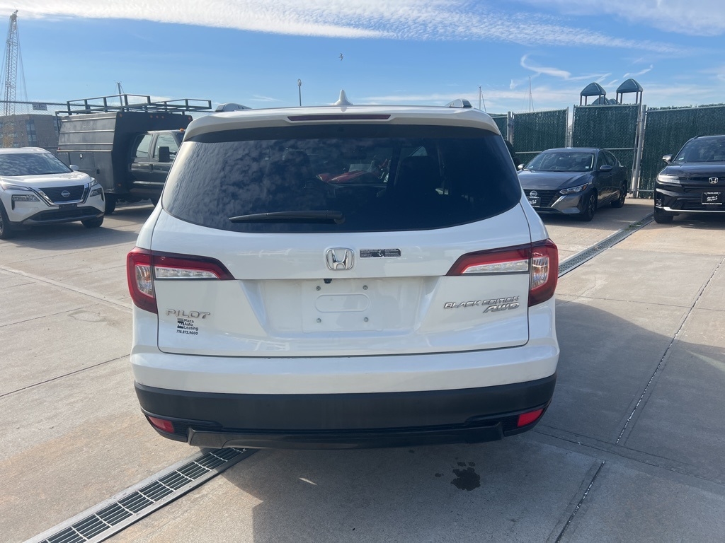 2022 Honda Pilot Black Edition photo 4